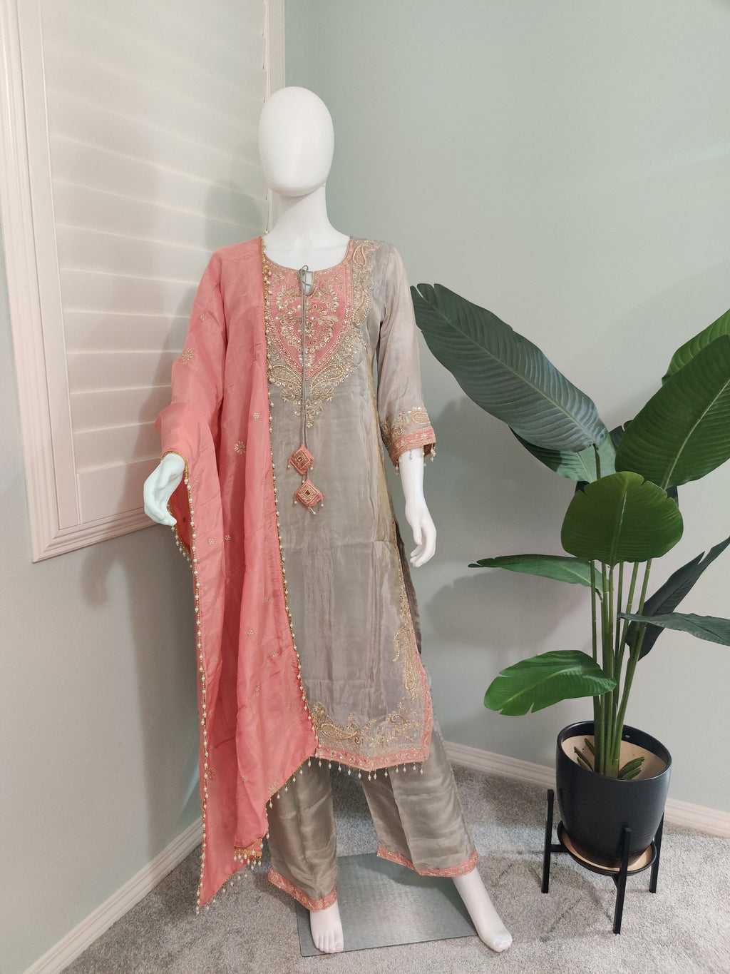 Festive Wear Embroidered Kurta Set