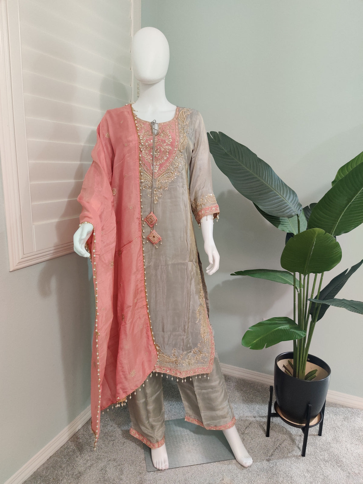 Festive Wear Embroidered Kurta Set