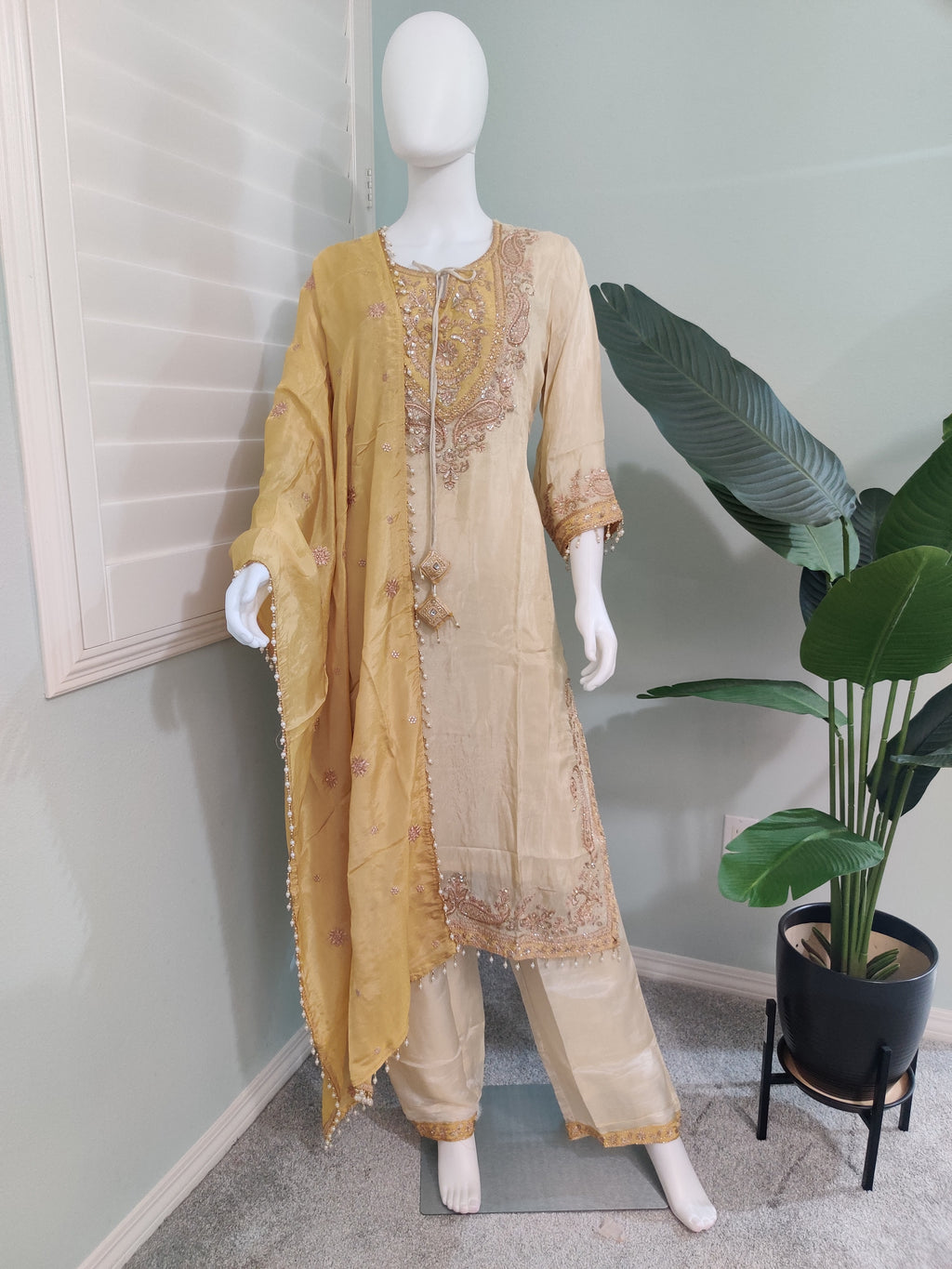 Festive Wear Embroidered Kurta Set