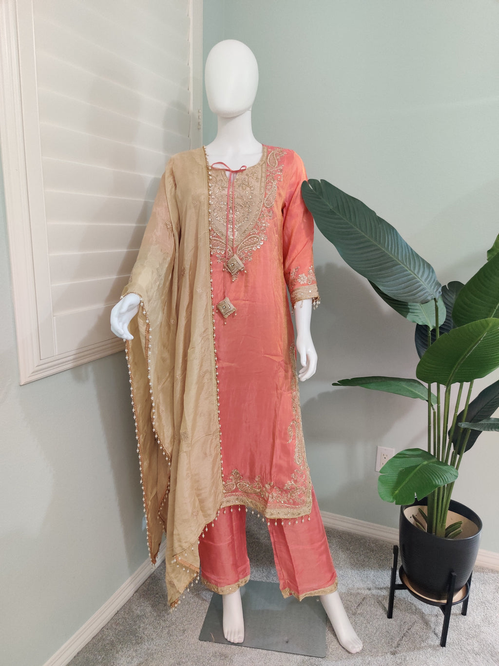 Festive Wear Embroidered Kurta Set