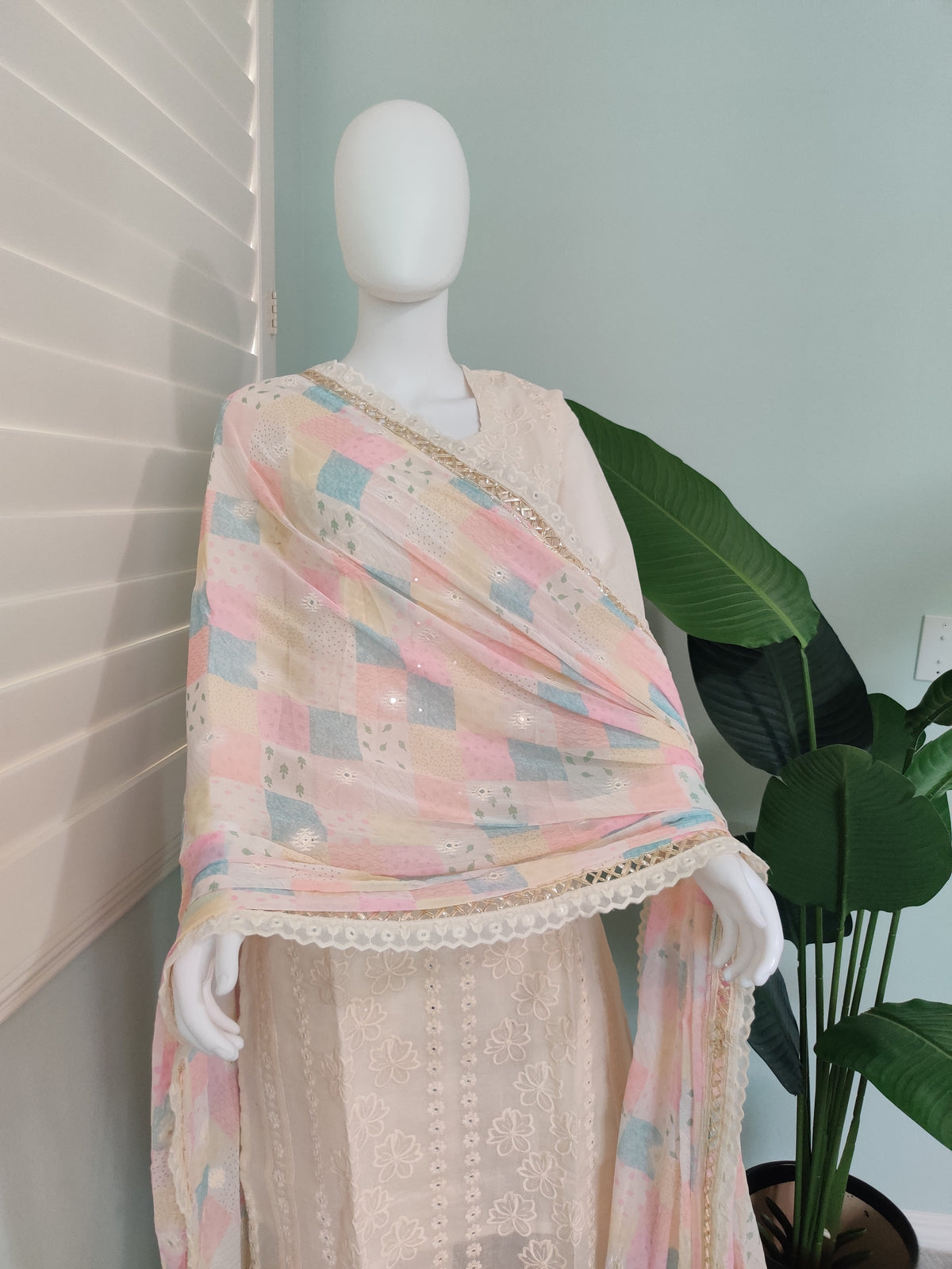 Elegant Ivory Color 3-Piece Chikankari Kurta Set