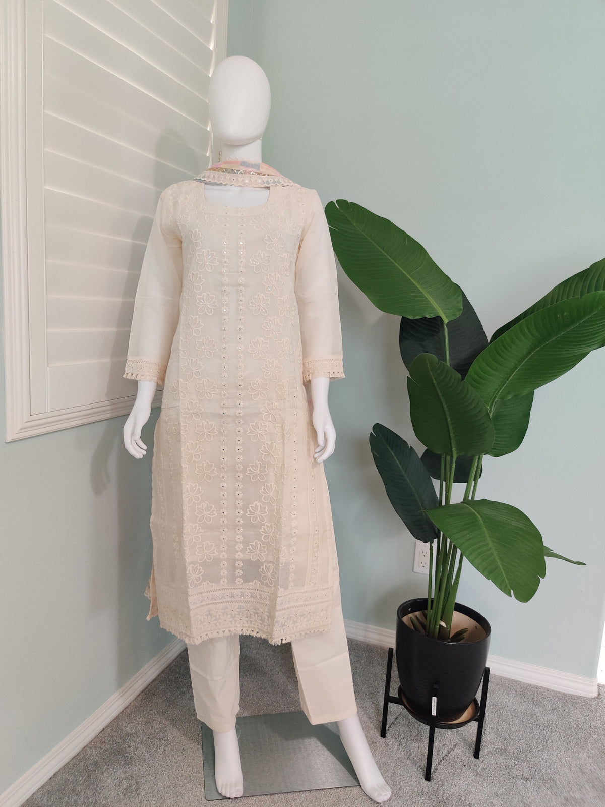 Elegant Ivory Color 3-Piece Chikankari Kurta Set