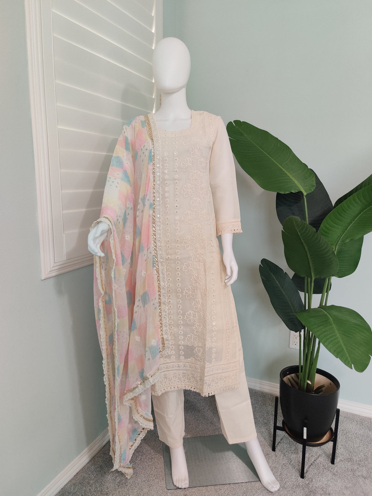 Elegant Ivory Color 3-Piece Chikankari Kurta Set