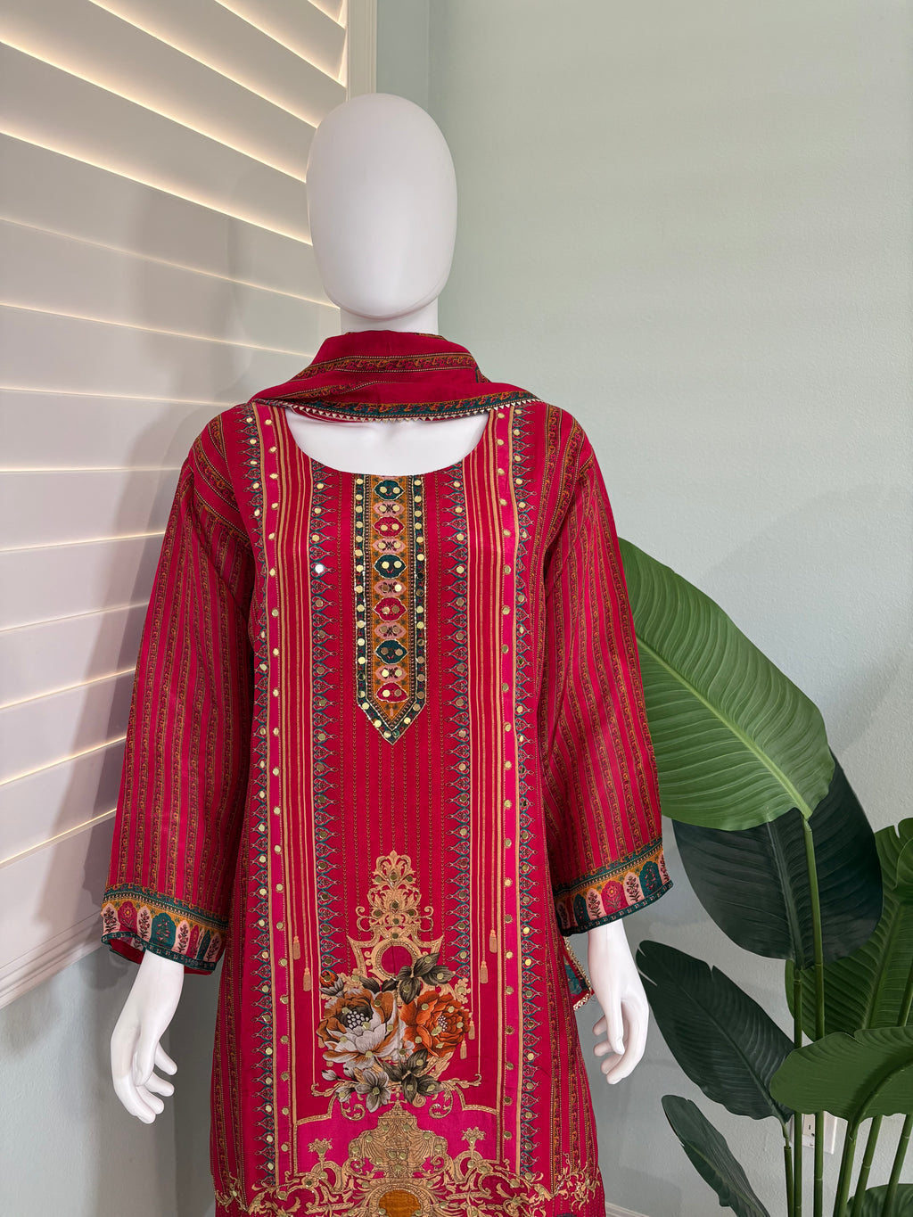 Crepe Silk Mirror Work Kurta Set Plus Size