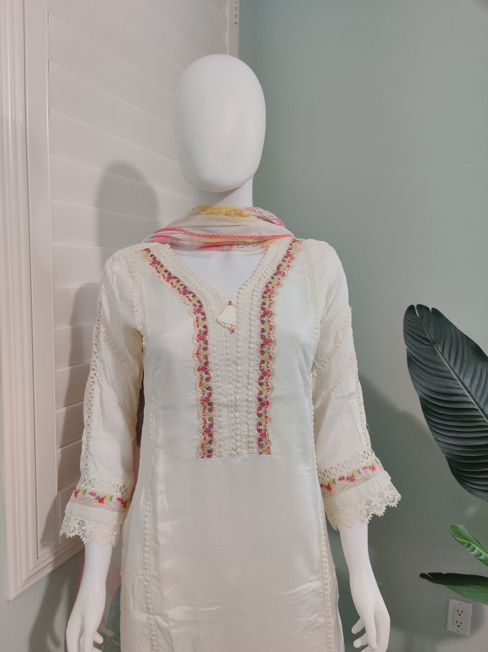 Cream color Pakistani Muslin Silk kurta set  with digital print Duppatta