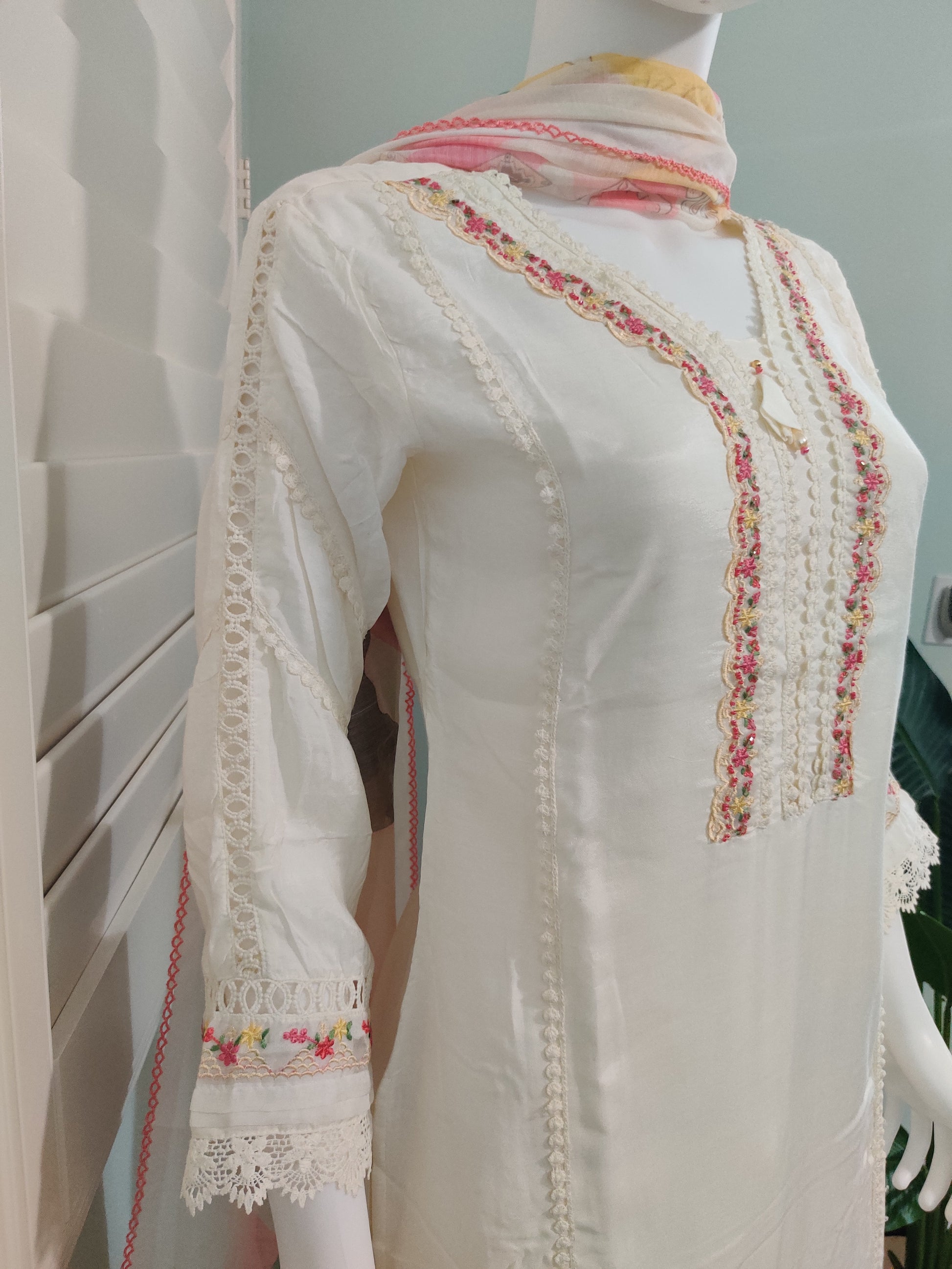 Cream color Pakistani Muslin Silk kurta set  with digital print Duppatta