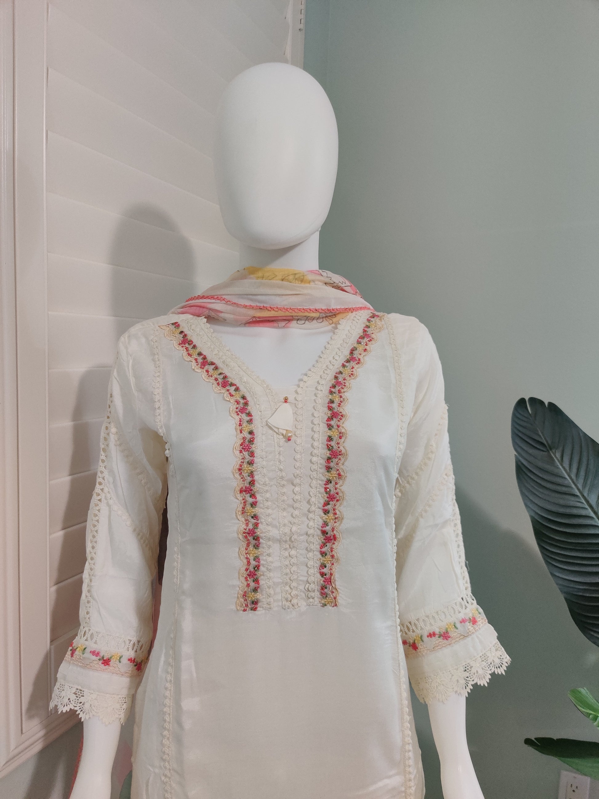 Cream color Pakistani Muslin Silk kurta set  with digital print Duppatta