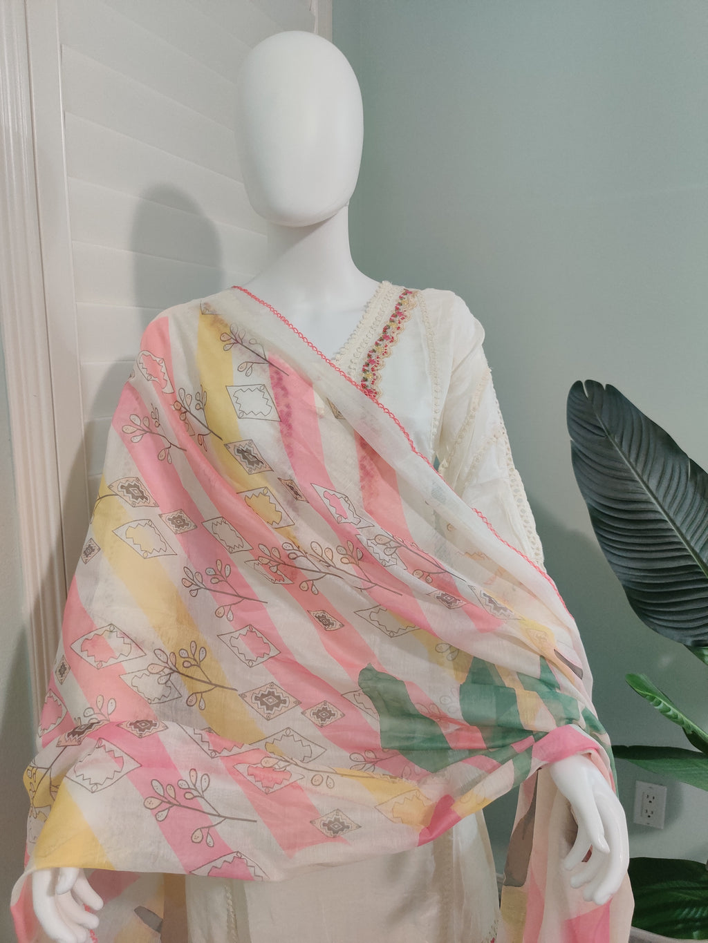 Cream color Pakistani Muslin Silk kurta set  with digital print Duppatta