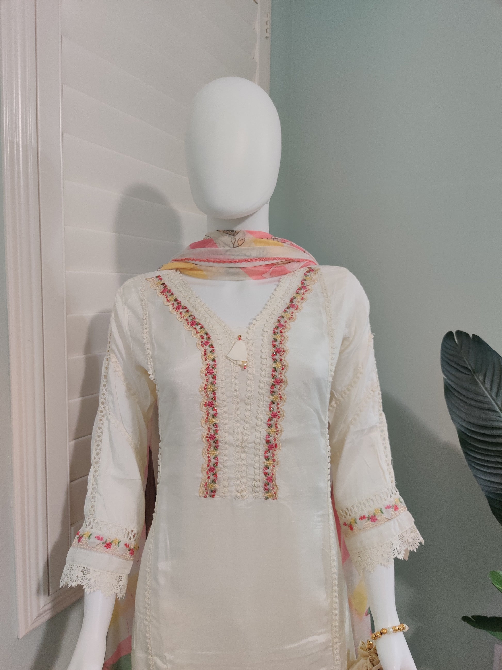 Cream color Pakistani Muslin Silk kurta set  with digital print Duppatta