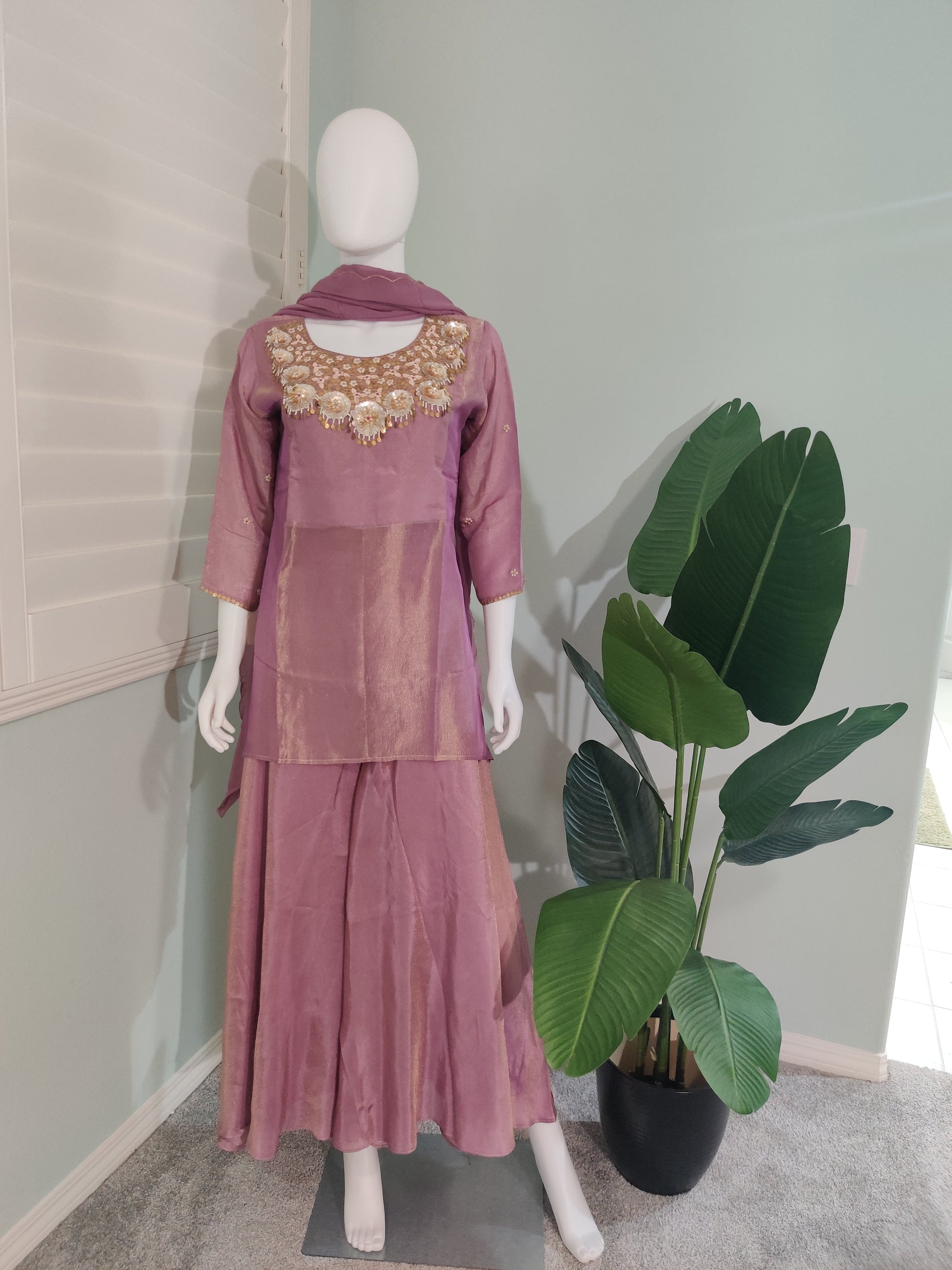 Tissue Shimmer Palazzo Suit – Regal Radiance in Every Thread