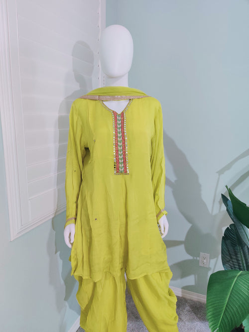 Chinon Pathani Salwar Kurta Set