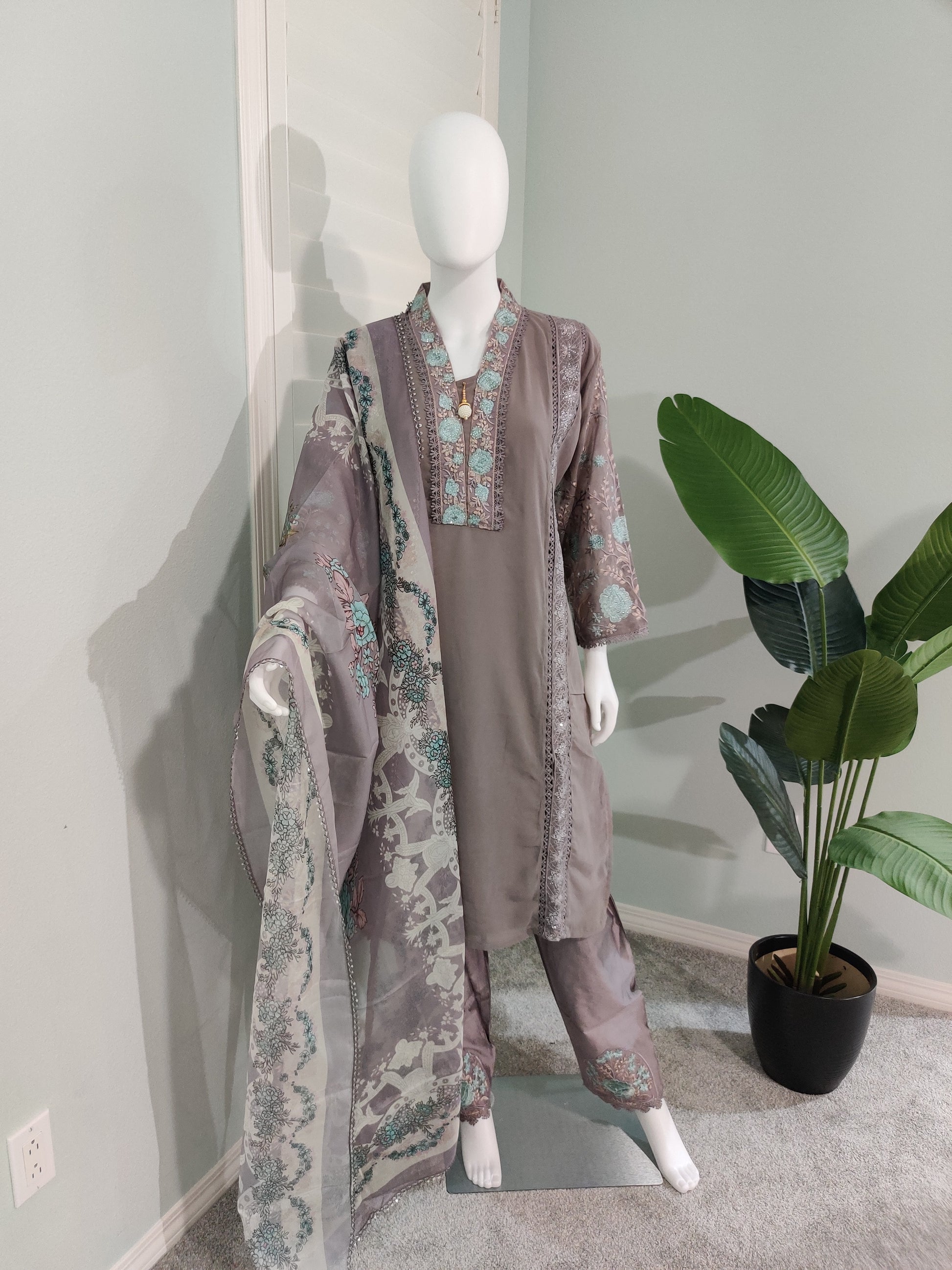 Mint Meadow Embroidered Pakistani Kurta Set