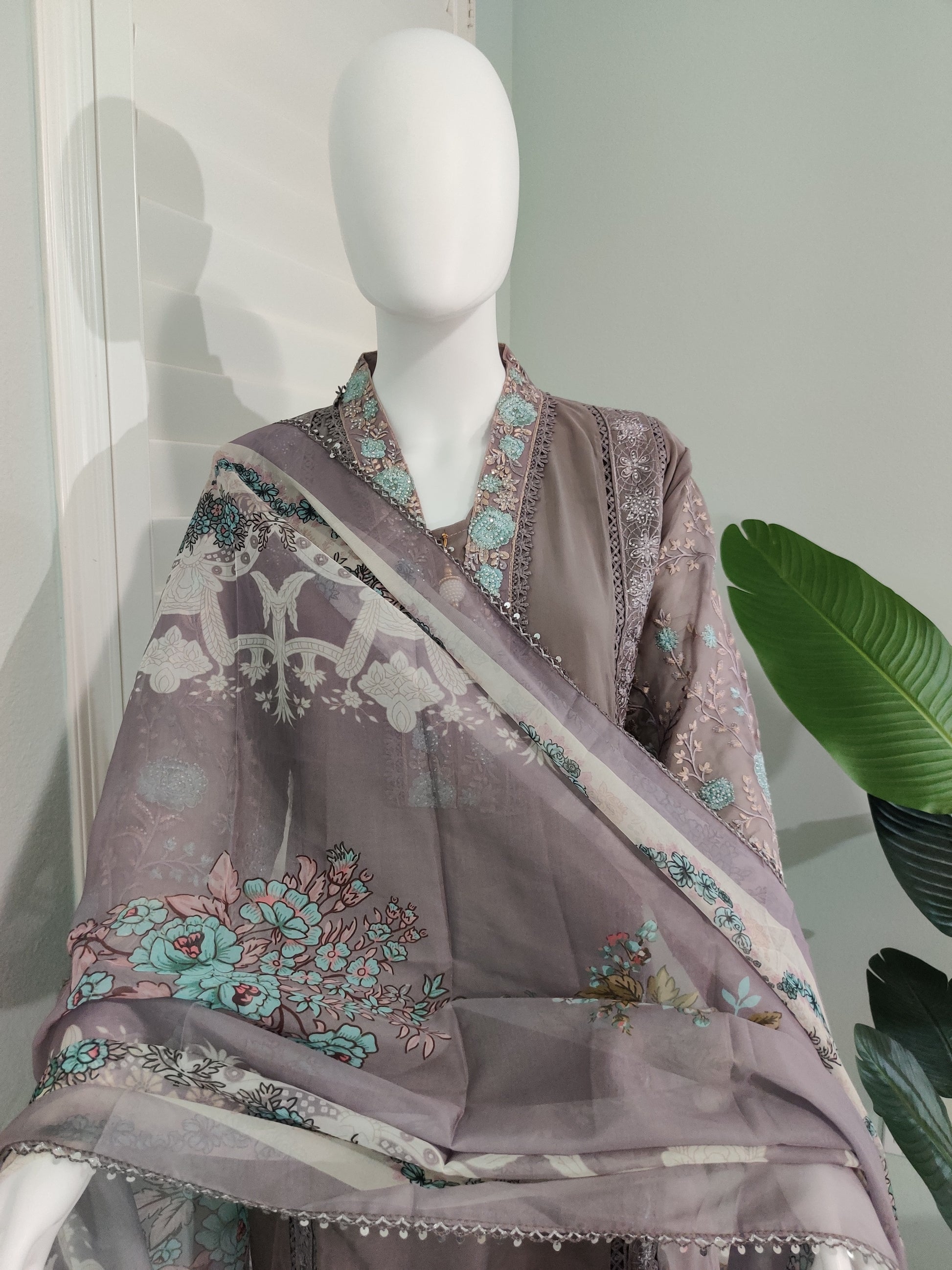 Mint Meadow Embroidered Pakistani Kurta Set