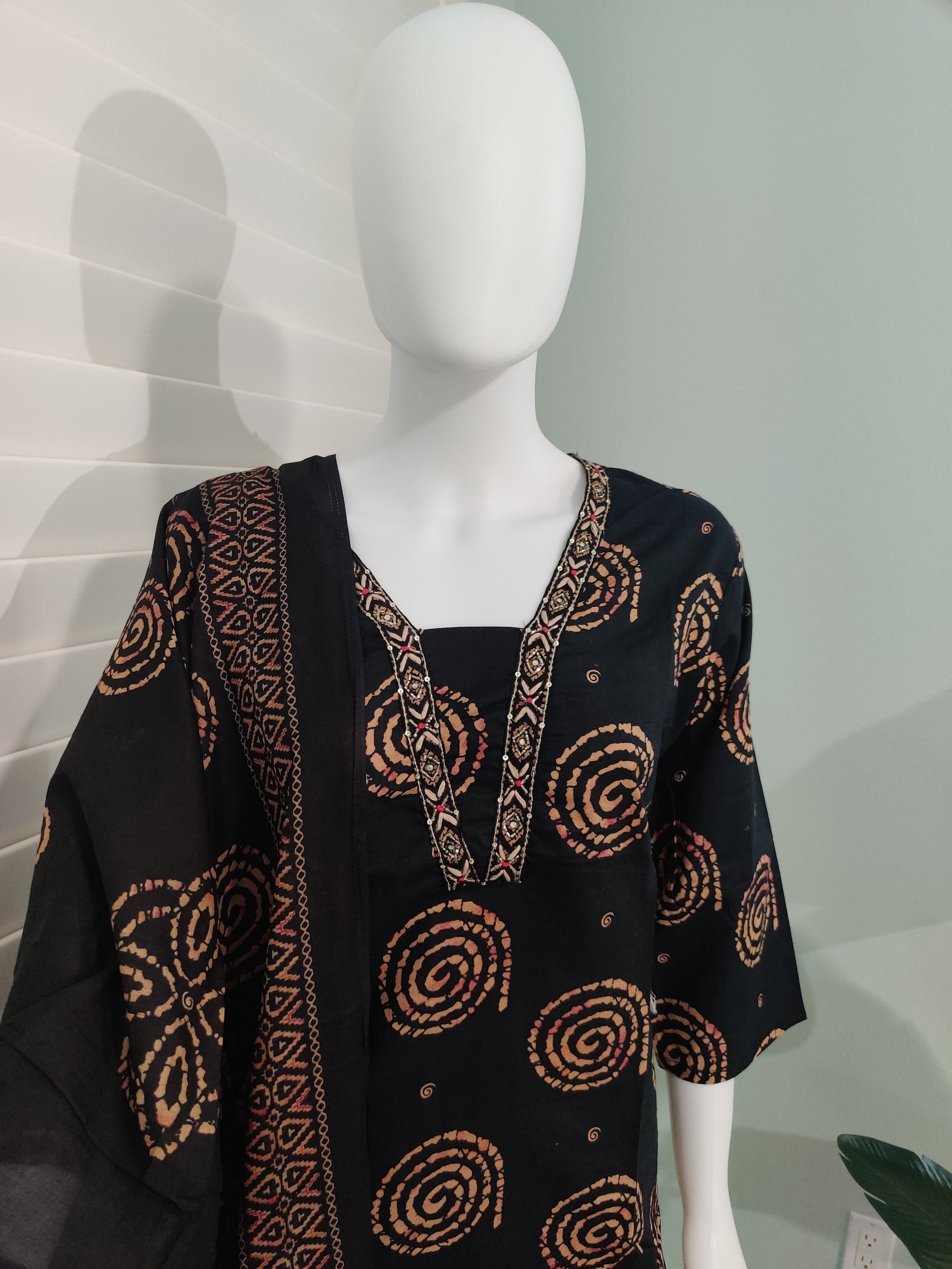 Brown Cotton Kurta Set with Tribal Motifs