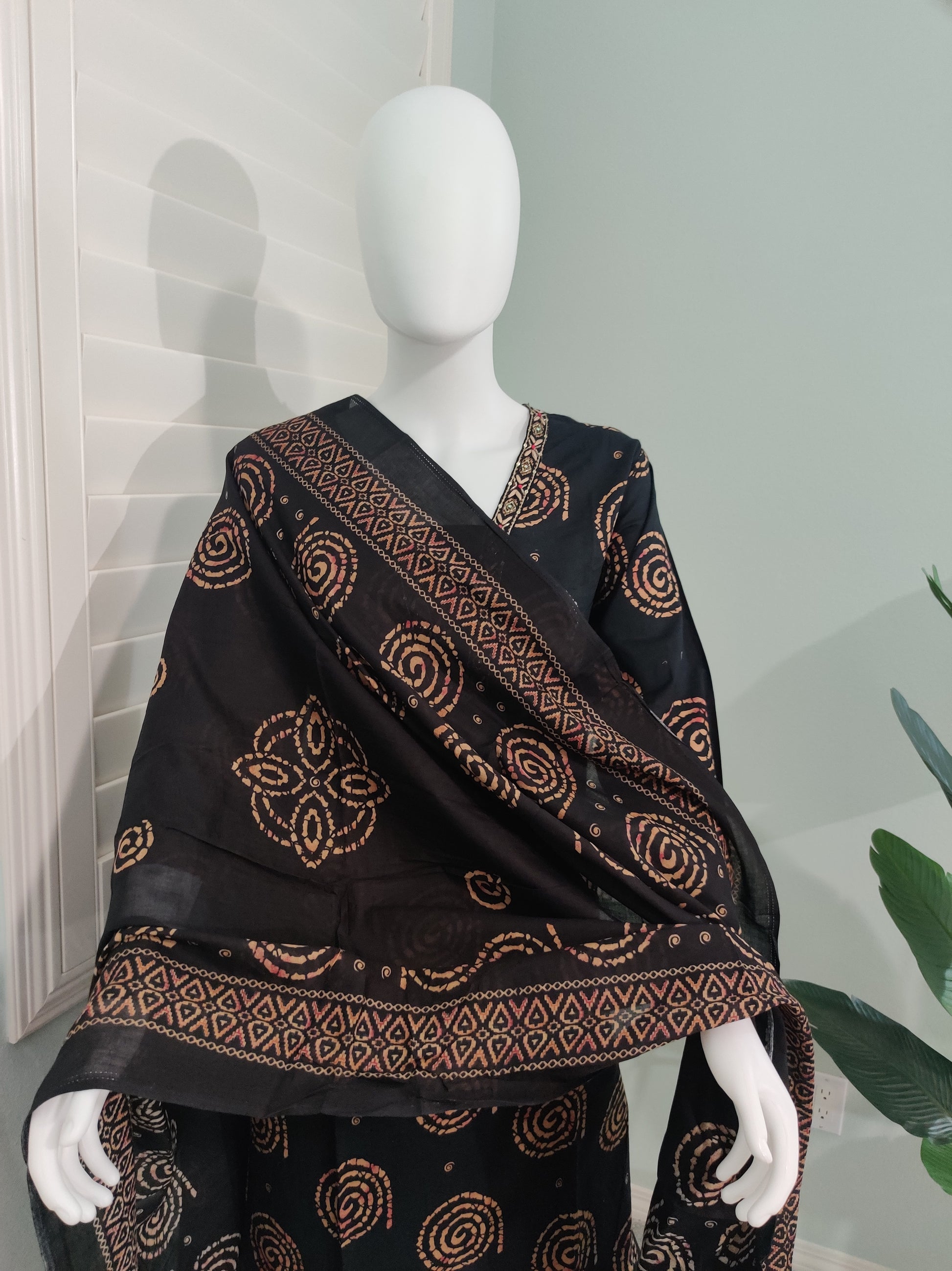 Brown Cotton Kurta Set with Tribal Motifs