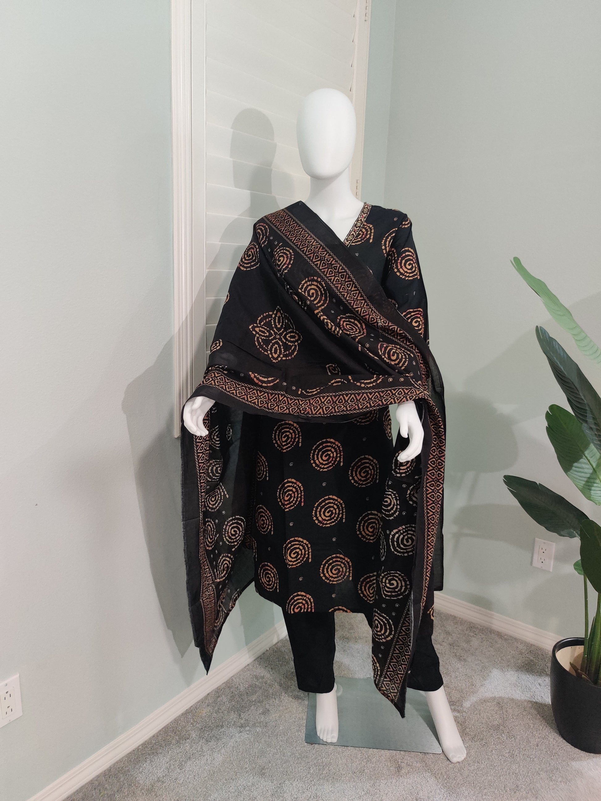 Brown Cotton Kurta Set with Tribal Motifs