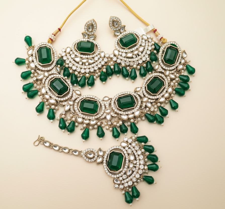 Emerald Royale Kundan Necklace Set