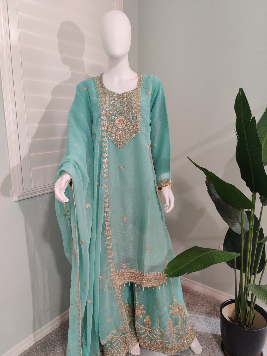 Pakistani Handwork Embroidered Plazzo Kurta Set