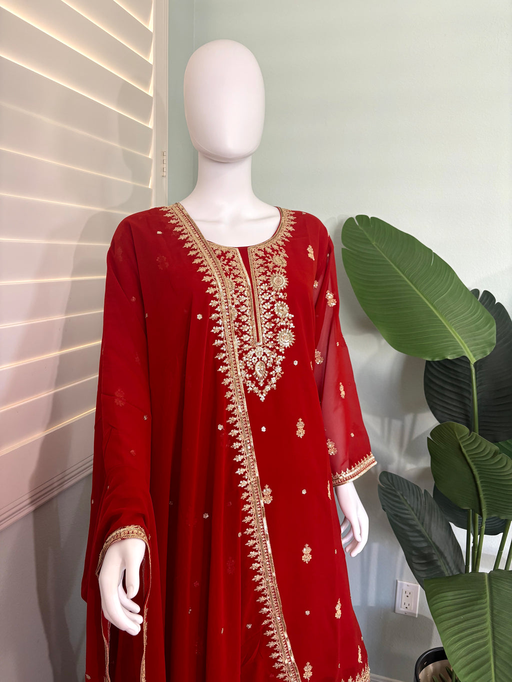 Zari Embroidered Skirt Kurta Set (Plus Size)