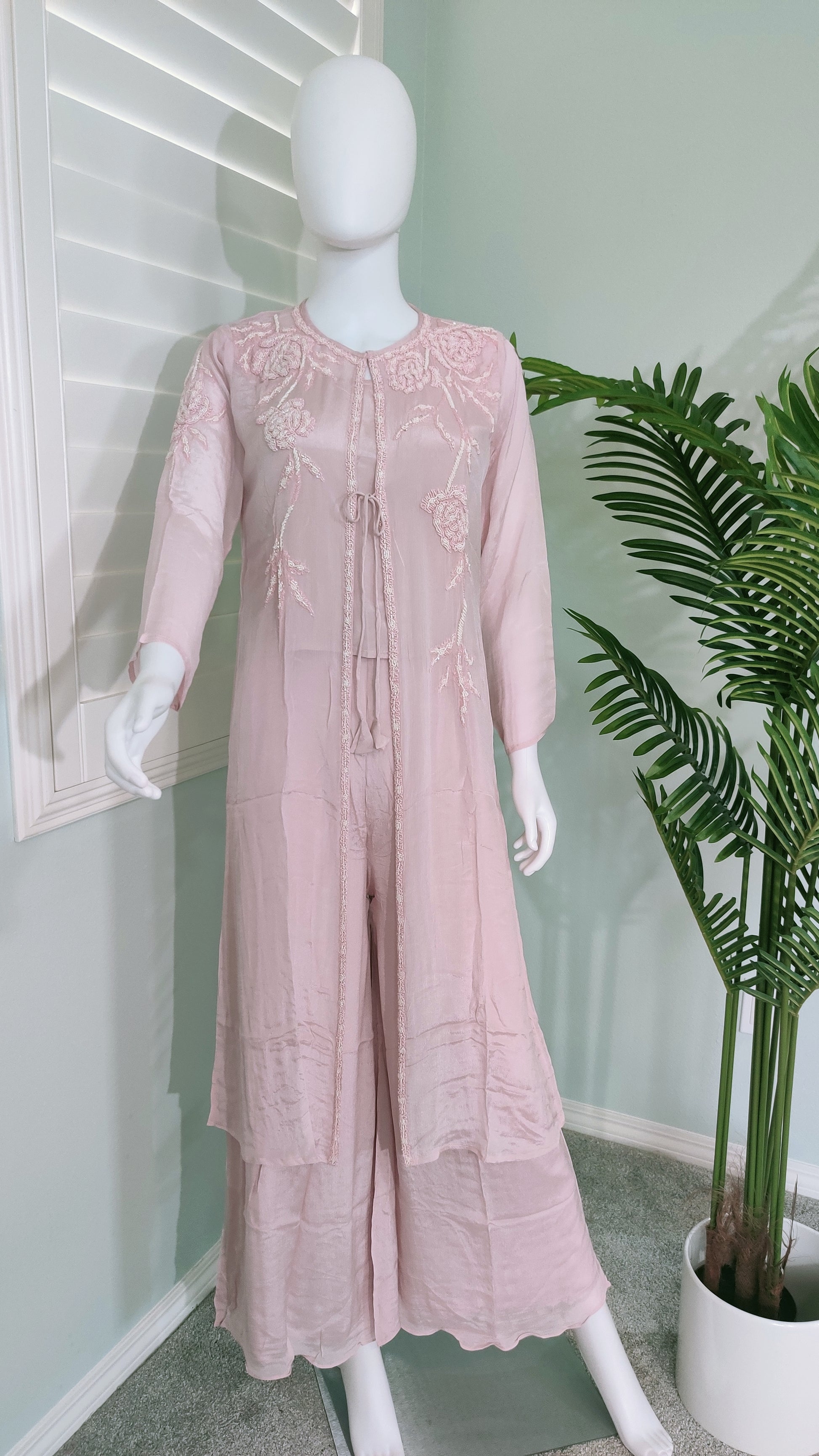 🌸 Blush Bloom: Three-Piece Indo-Western Set with Removable Jacket