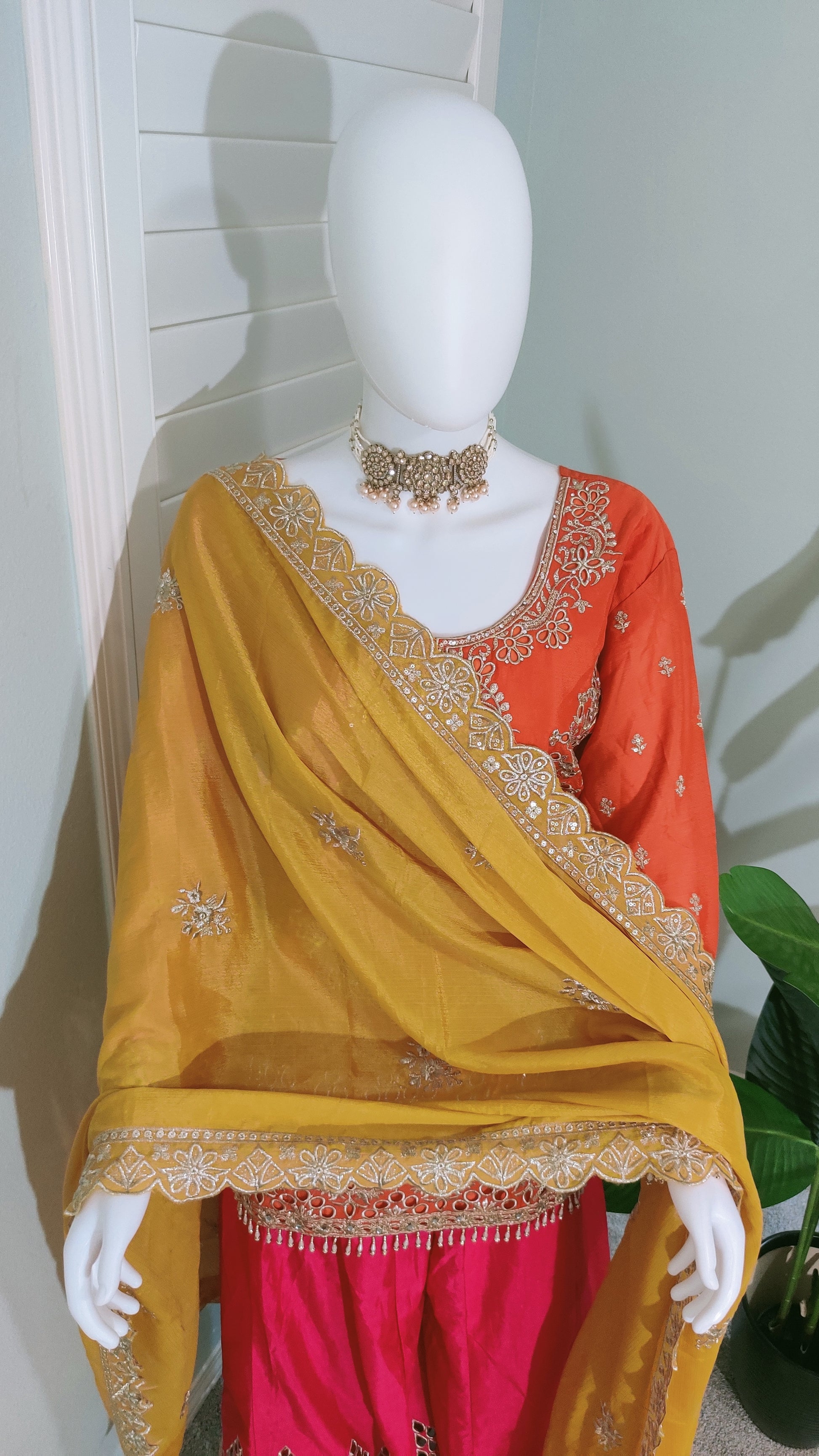 **Festive Radiance: A Tale of Two Ensembles** ✨