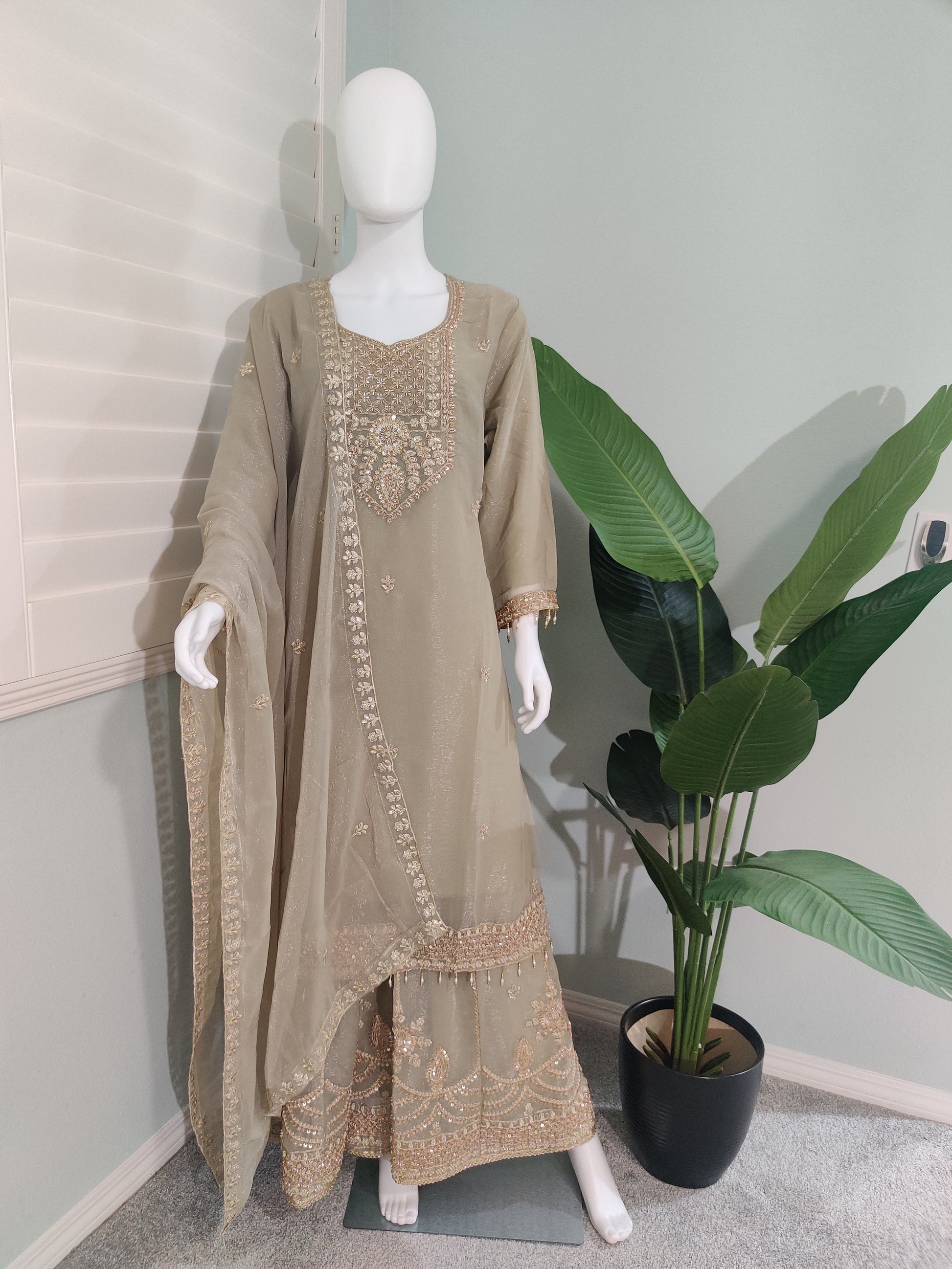Pakistani Handwork Embroidered Plazzo Kurta Set