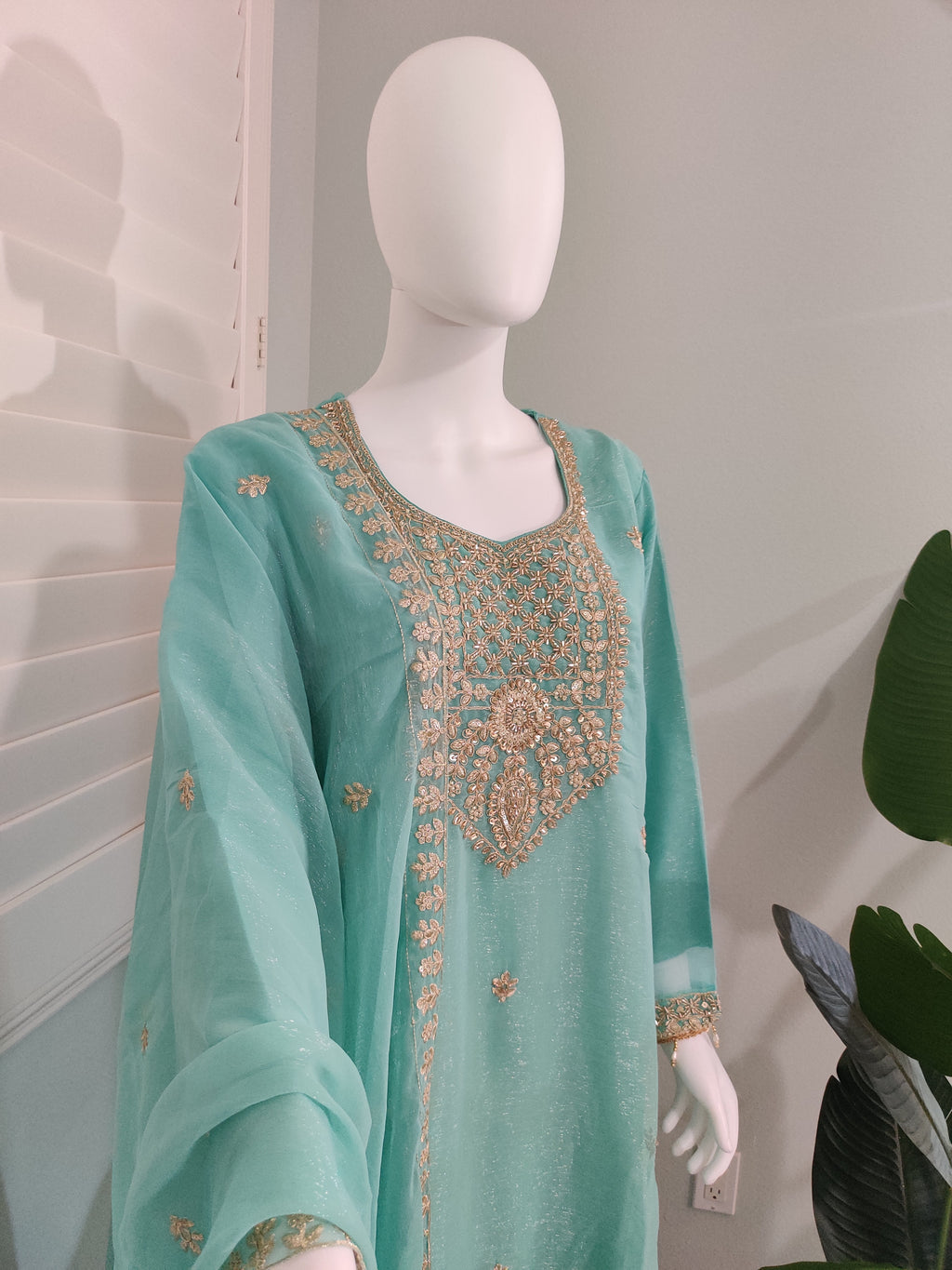 Pakistani Handwork Embroidered Plazzo Kurta Set