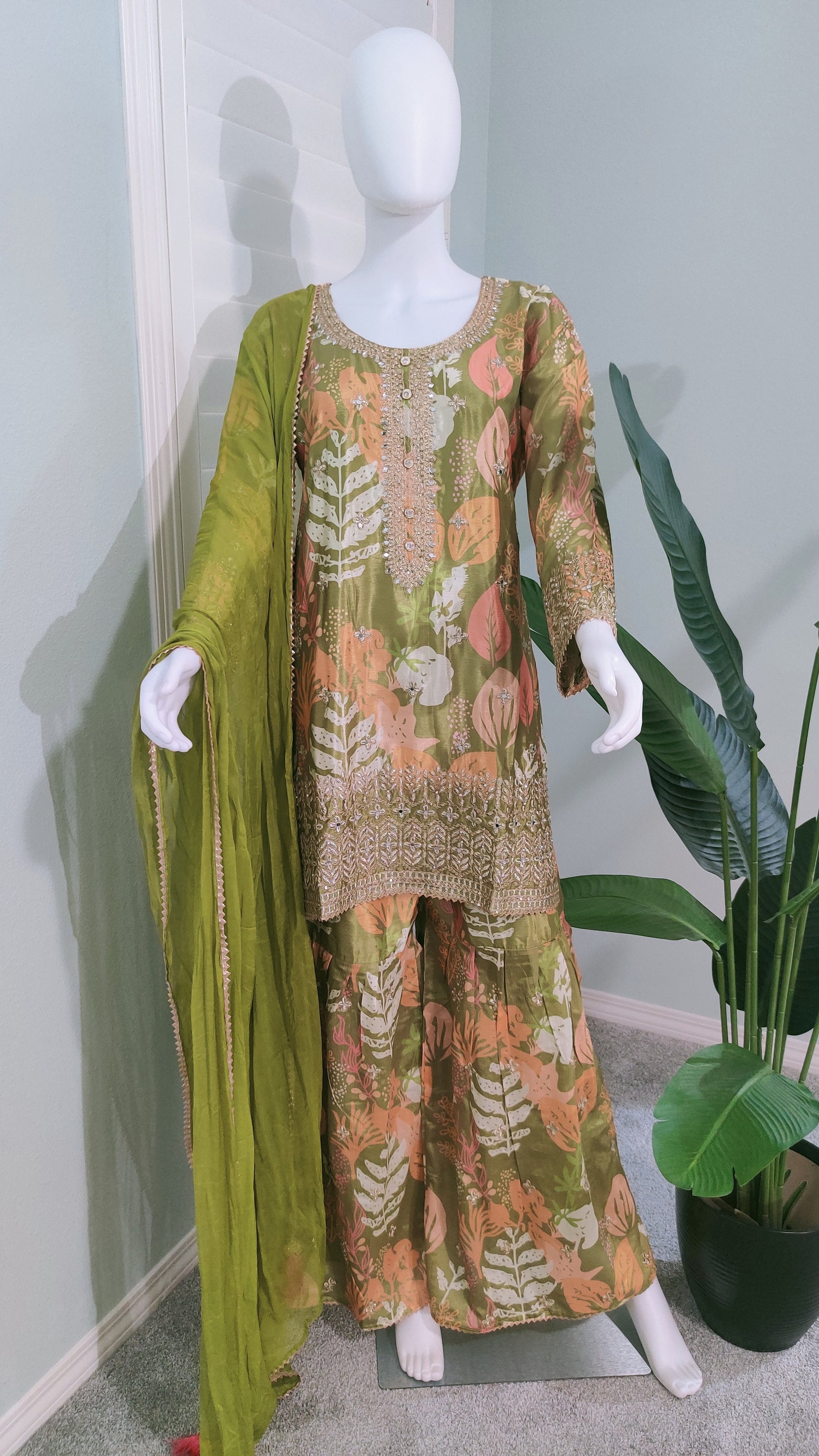 🤍Chinon Fabric Digital Printed Sharara Suit Set