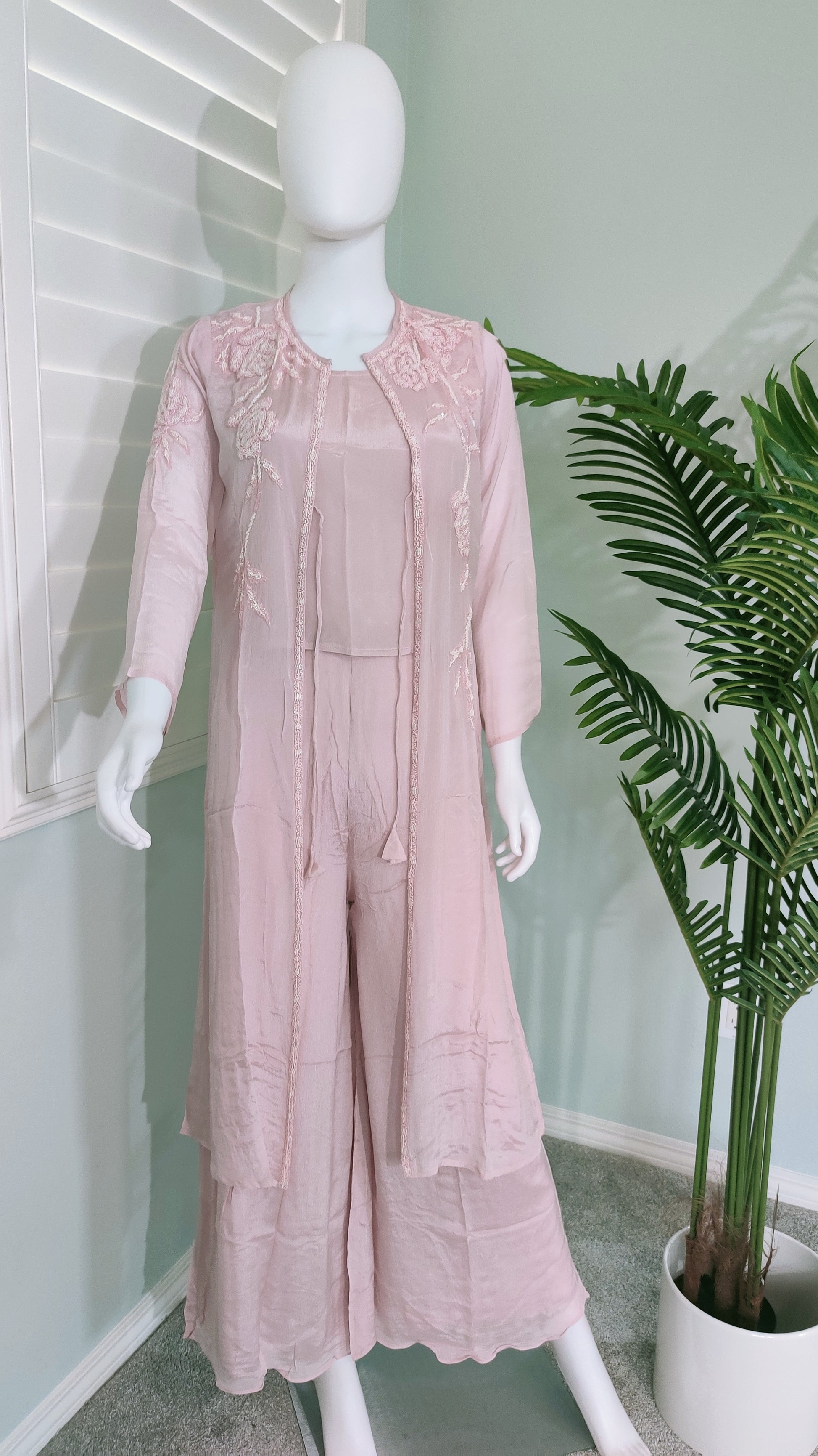 🌸 Blush Bloom: Three-Piece Indo-Western Set with Removable Jacket