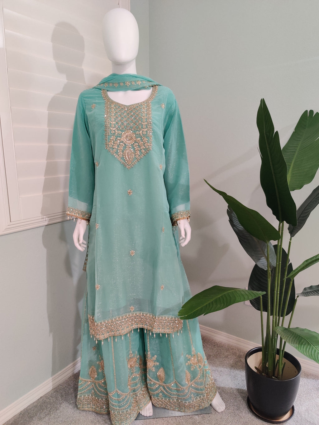 Pakistani Handwork Embroidered Plazzo Kurta Set