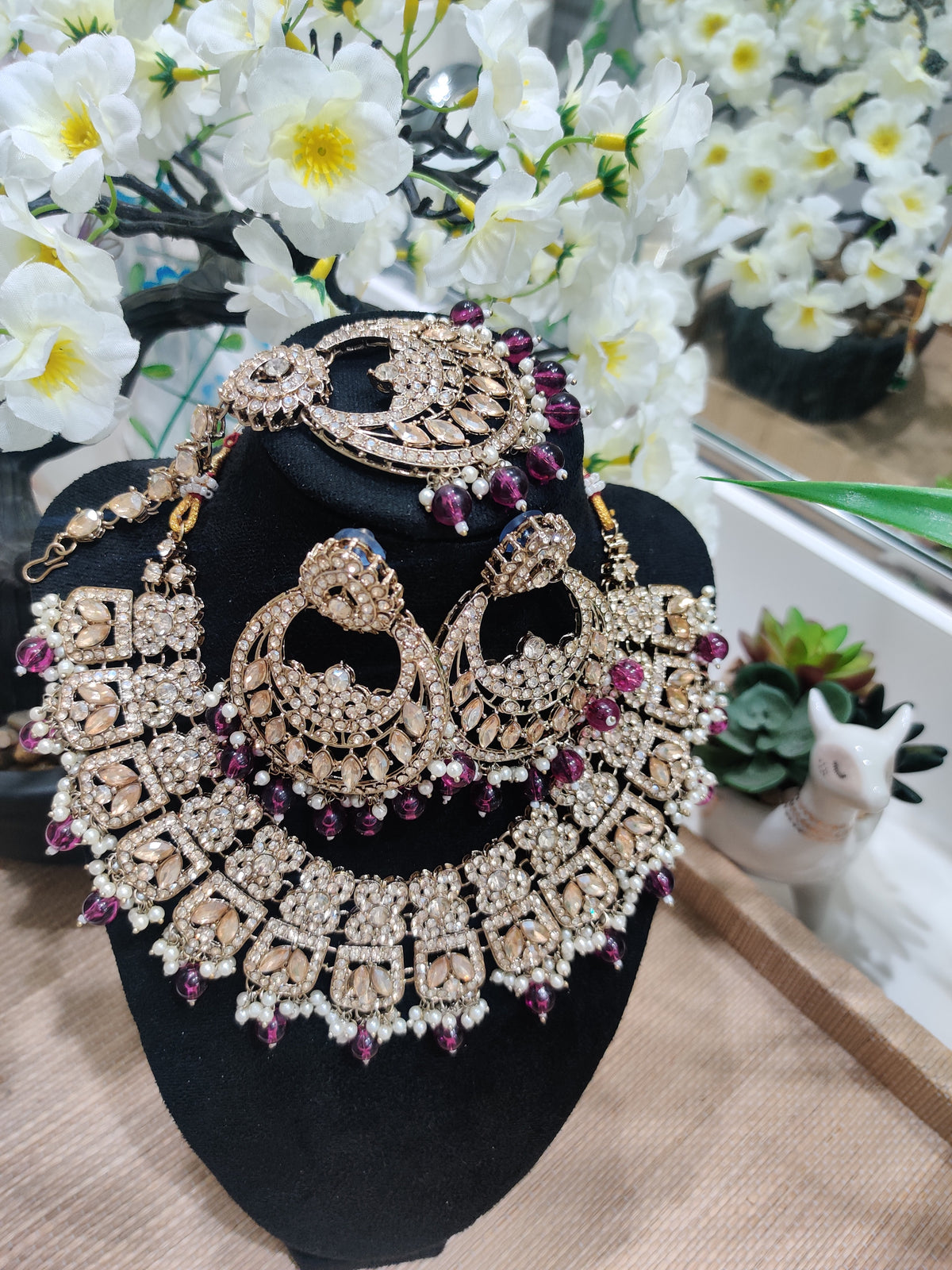 Antique Gold Bridal Necklace Set with Chandbali Earrings & Maang Tikka
