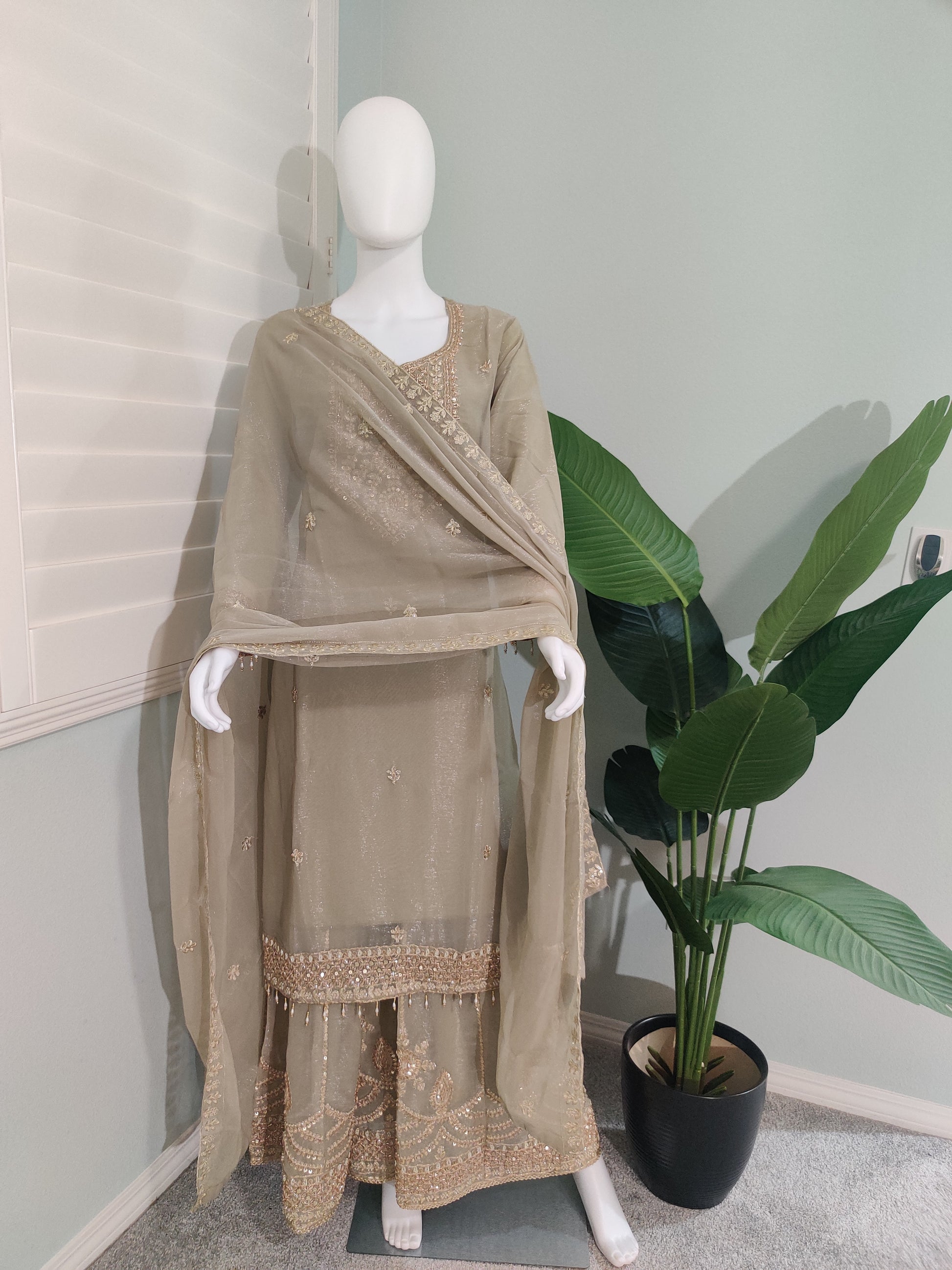 Pakistani Handwork Embroidered Plazzo Kurta Set