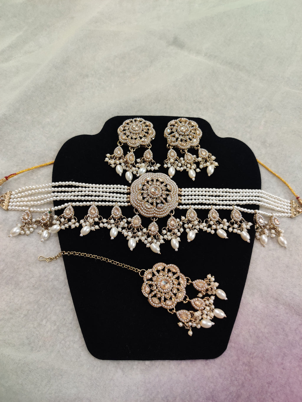 💫Regal Radiance Choker Set