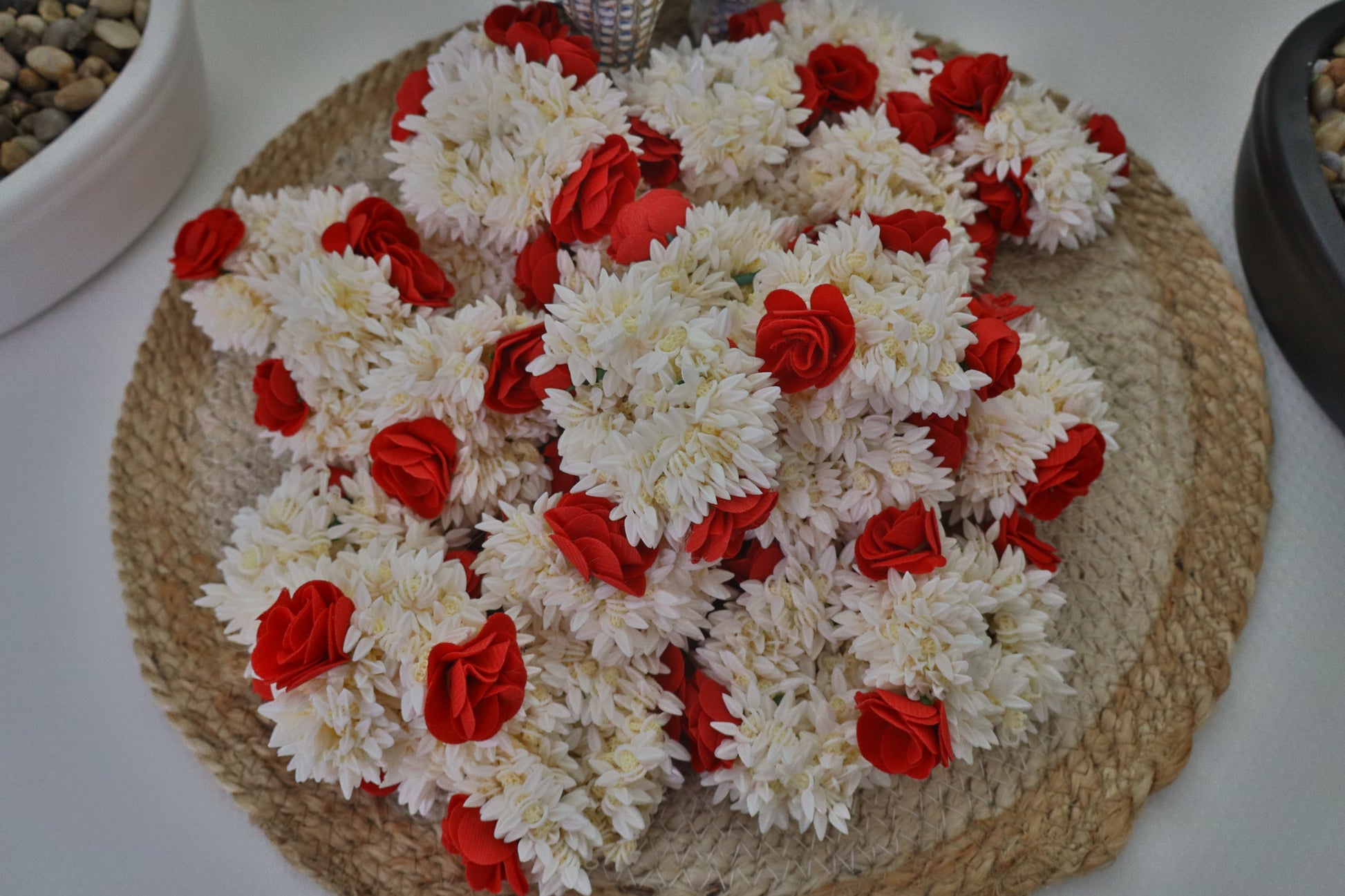 Gajra rubberband with mogra fragrance