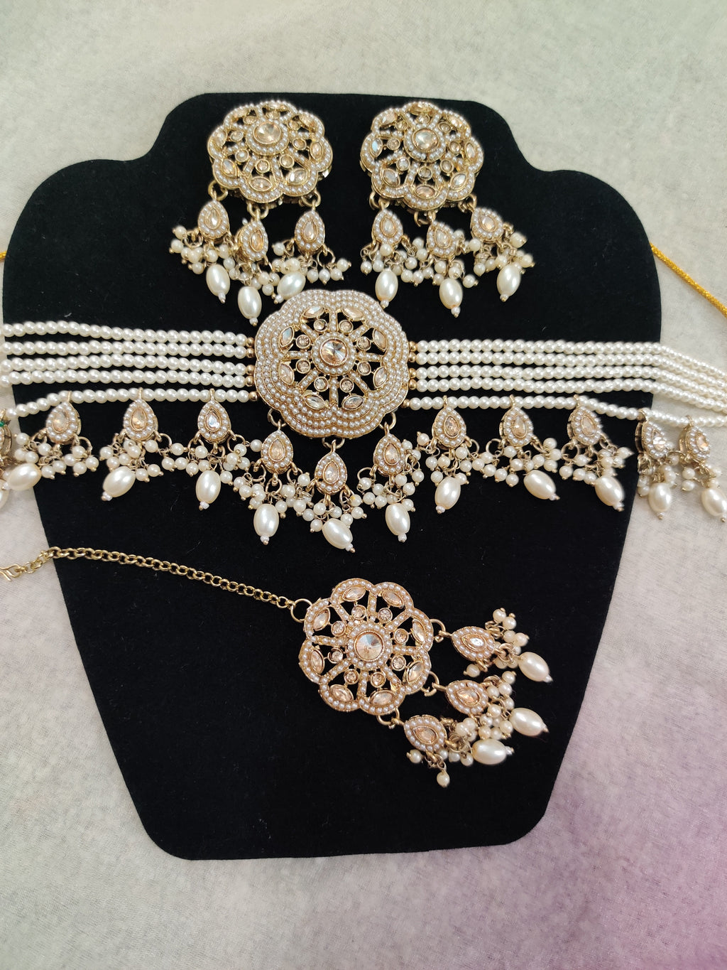 💫Regal Radiance Choker Set