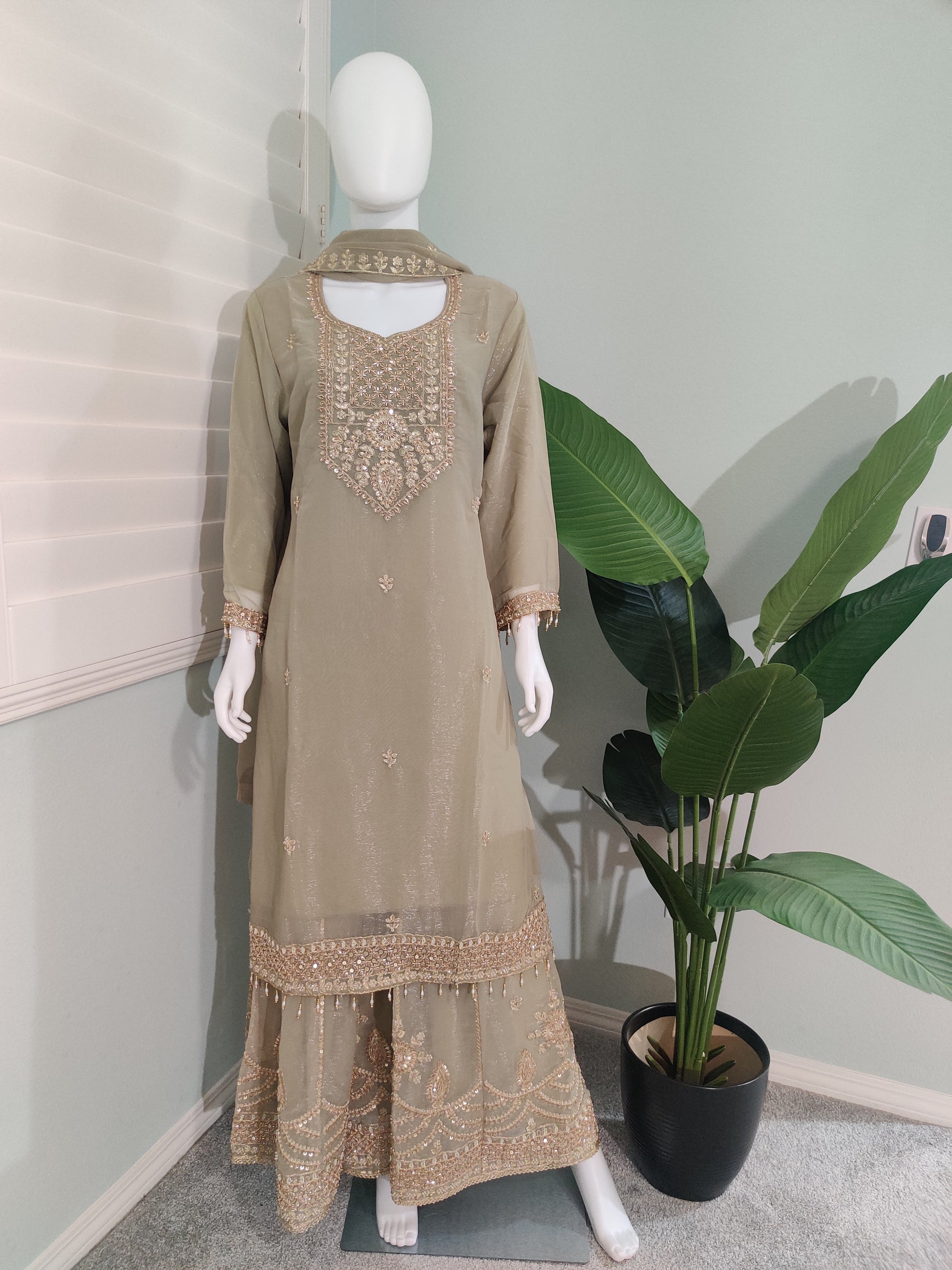 Pakistani Handwork Embroidered Plazzo Kurta Set