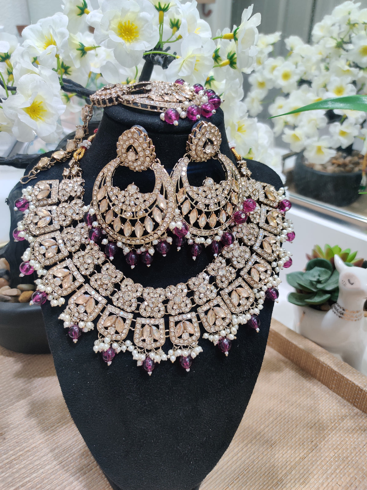 Antique Gold Bridal Necklace Set with Chandbali Earrings & Maang Tikka