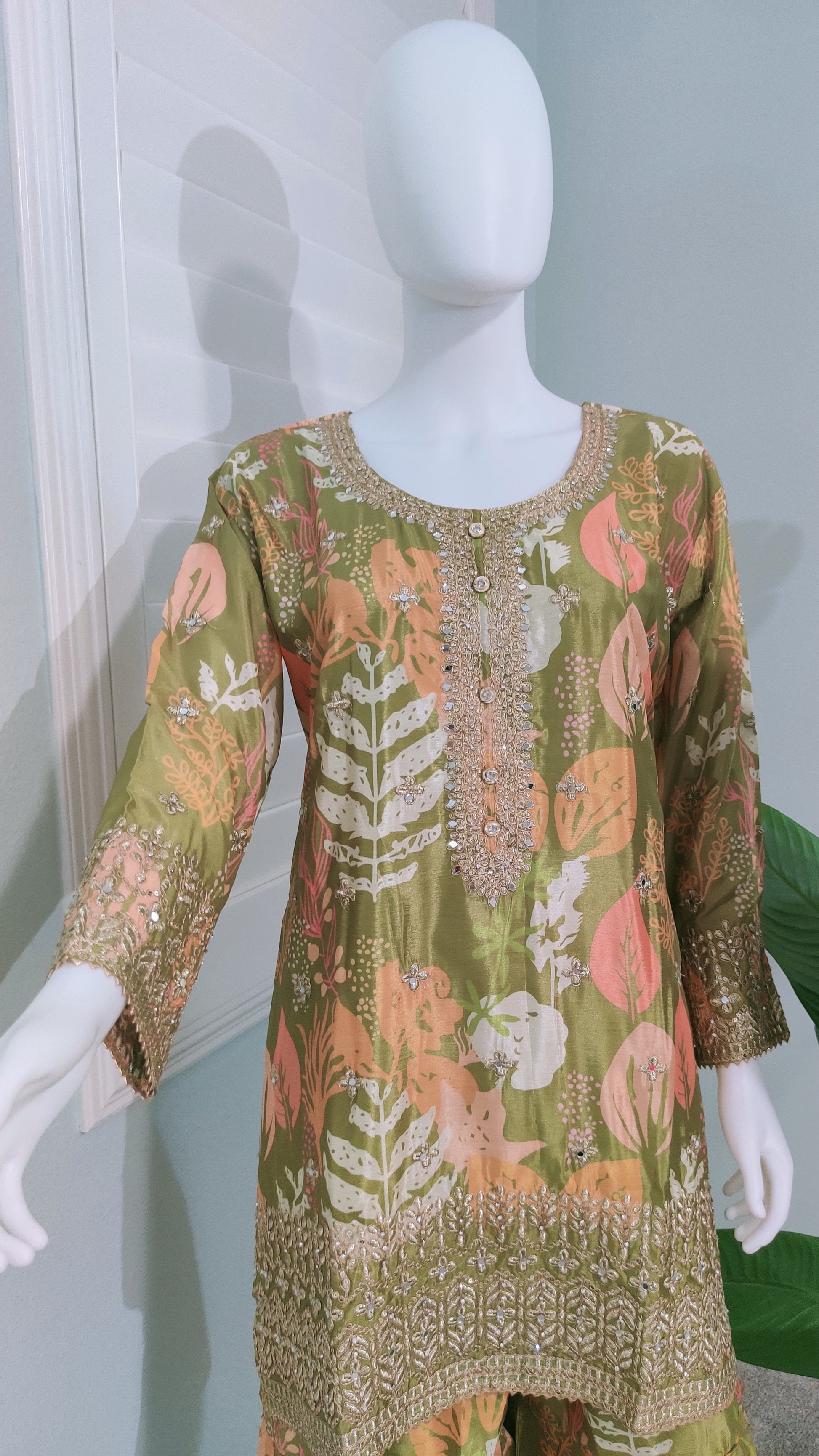 🤍Chinon Fabric Digital Printed Sharara Suit Set