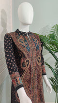 Whispers of Winter: A Karachi Wool Reverie