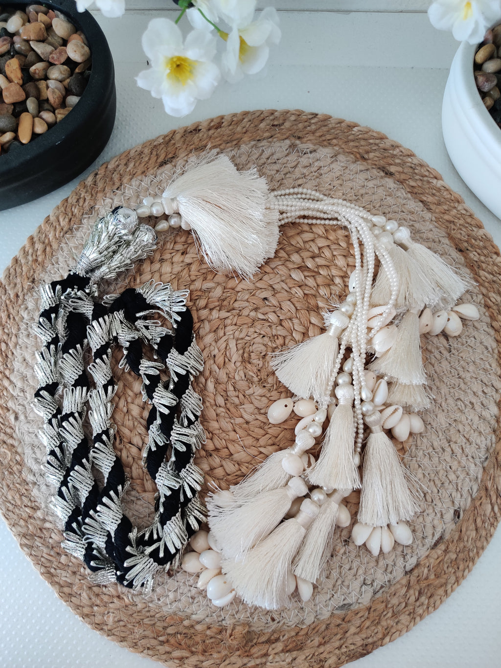 Beige Seashell & Silver Thread Heritage Paranda