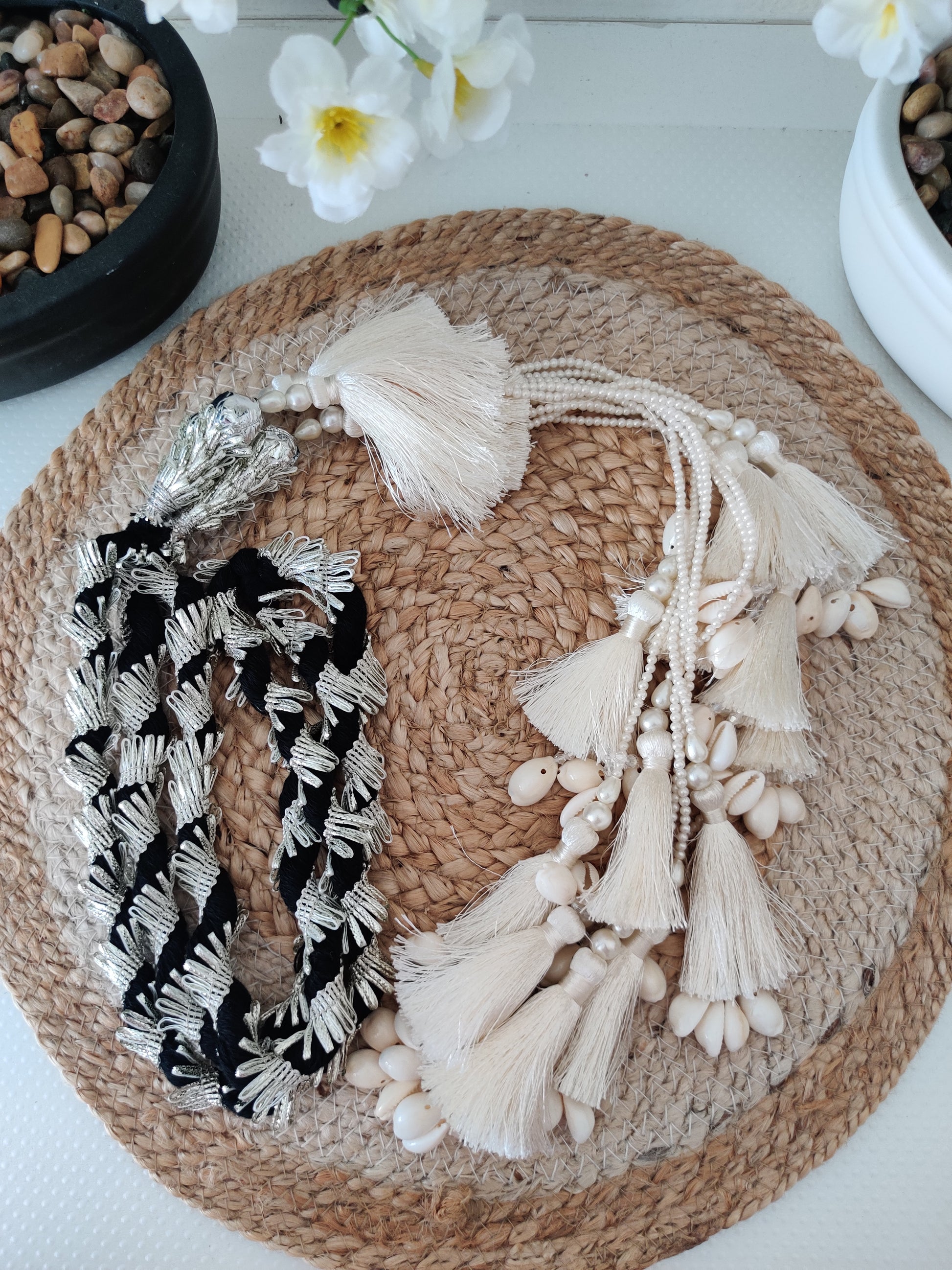 Beige Seashell & Silver Thread Heritage Paranda