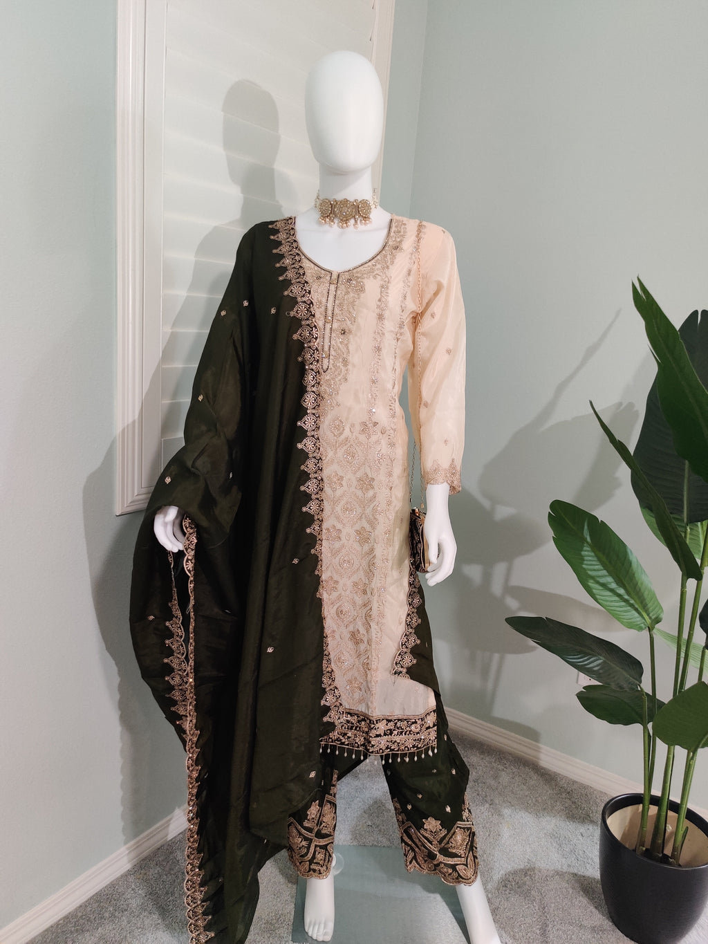 Glass Organza Embroidered Straight Pant Kurta set with Matching Purse