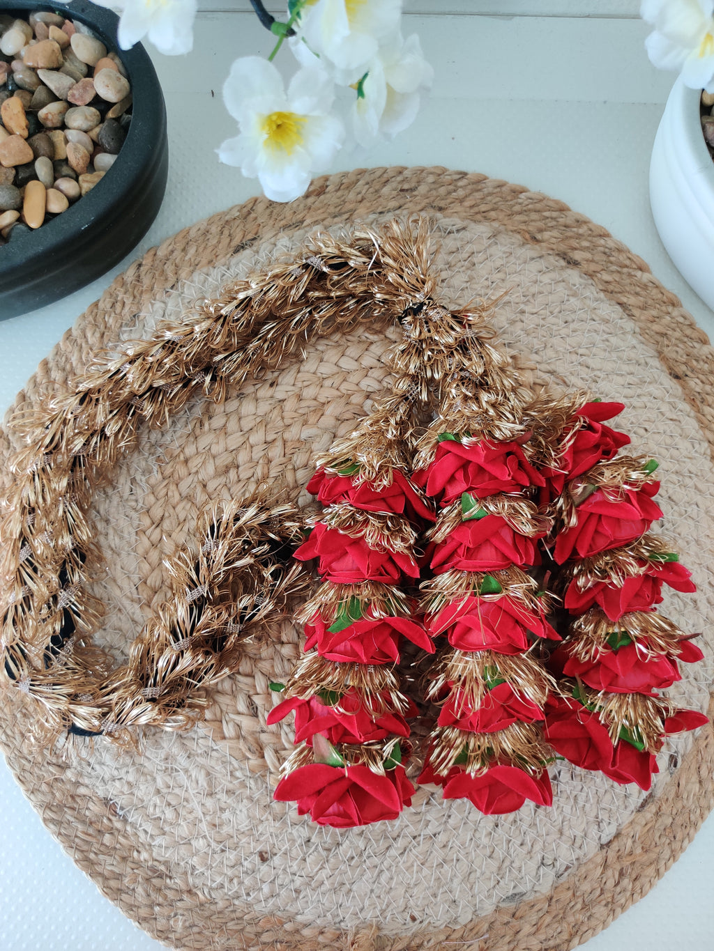 Red Gulab & Golden Tinsel Festive Paranda