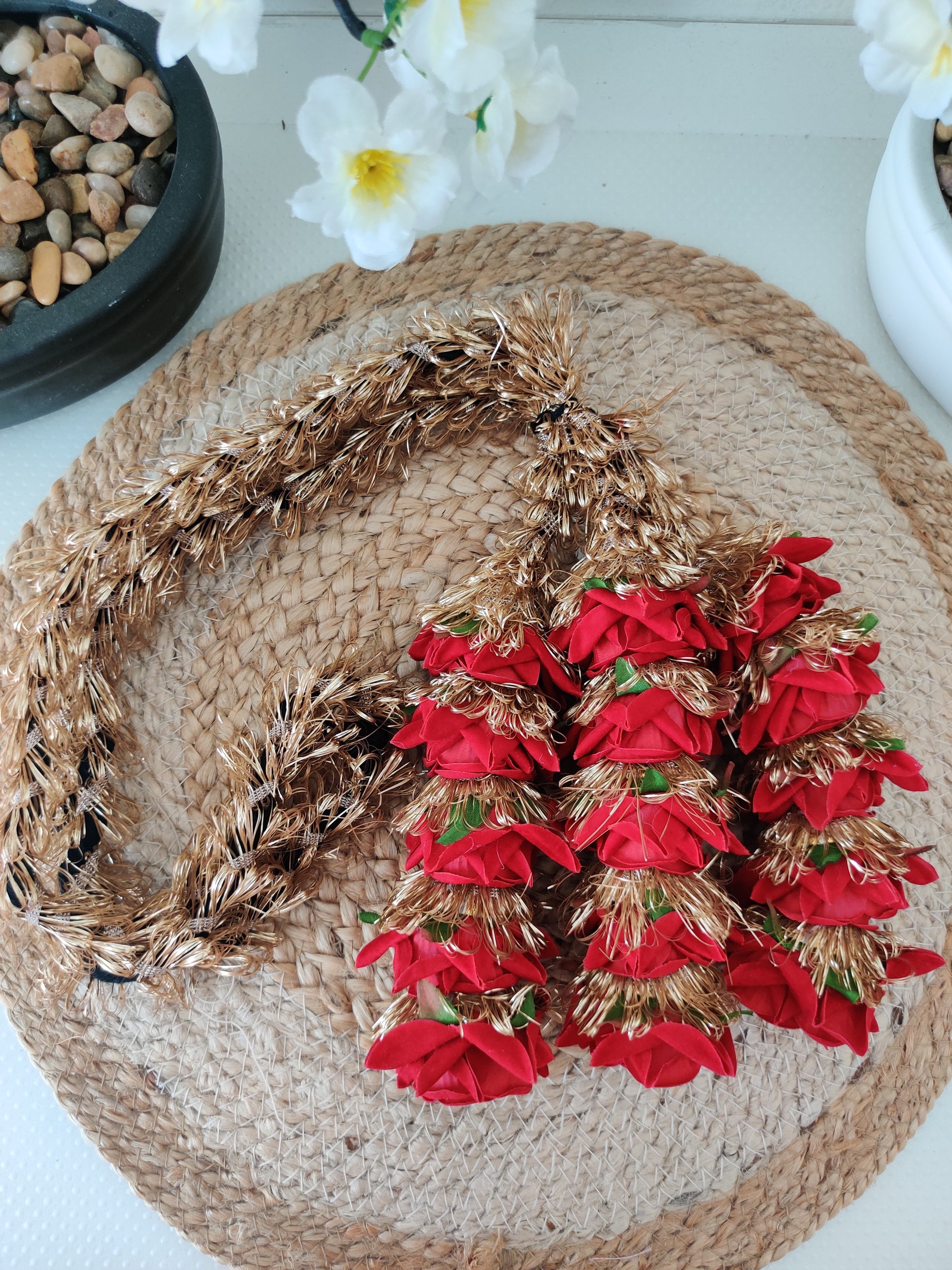 Red Gulab & Golden Tinsel Festive Paranda
