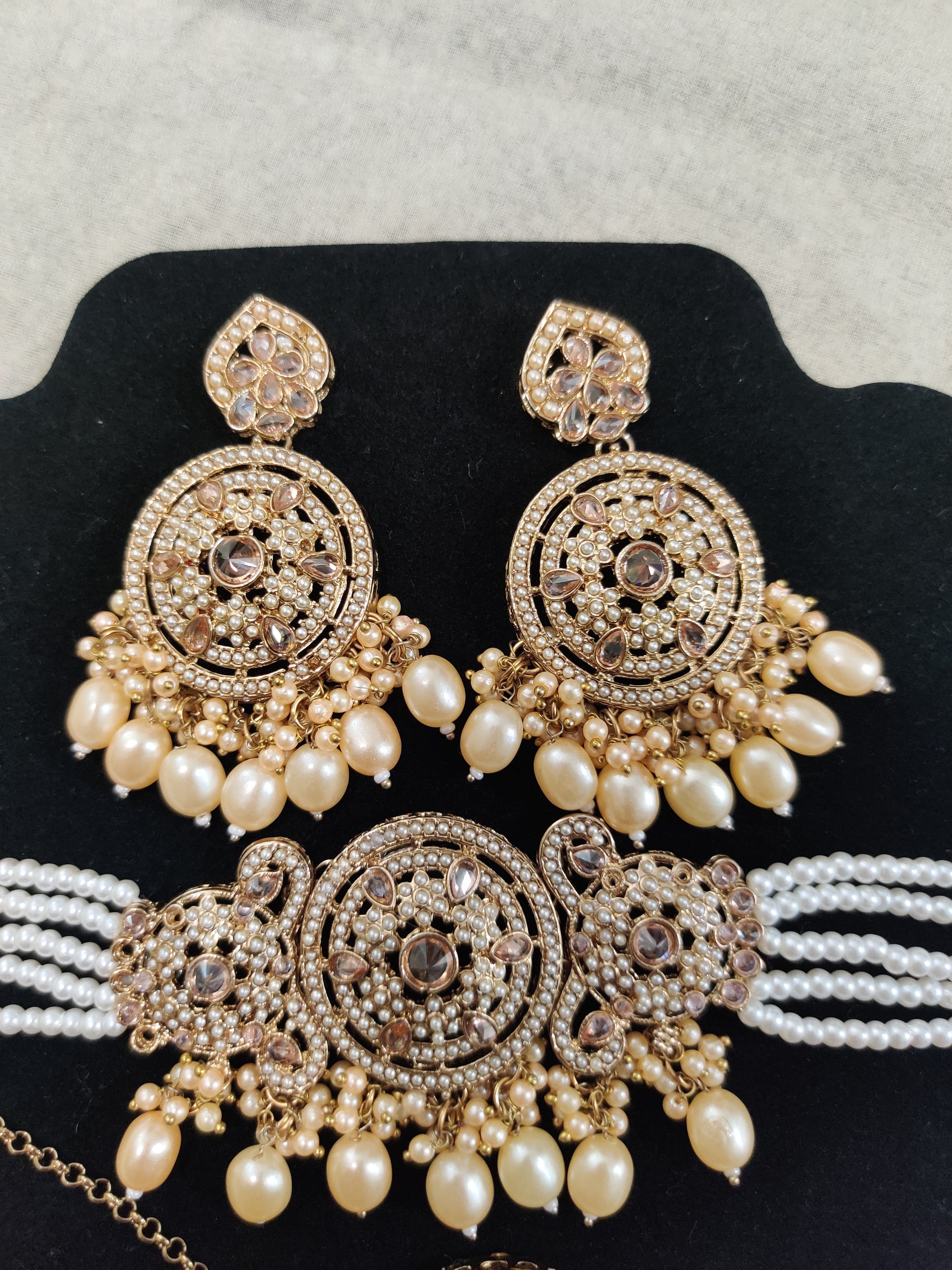 Pearl Prism Choker Set